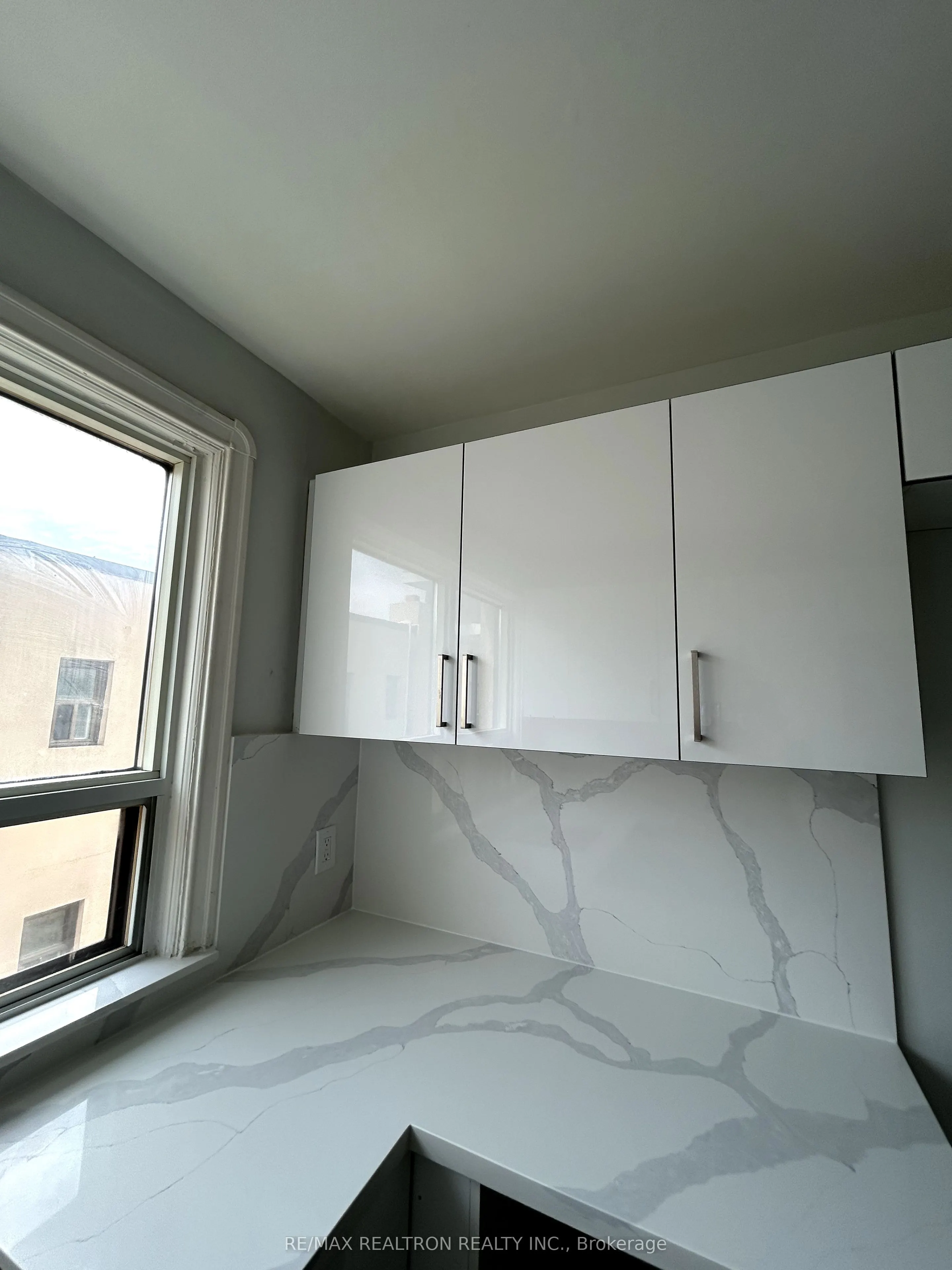 312 Douglas Avenue, #302