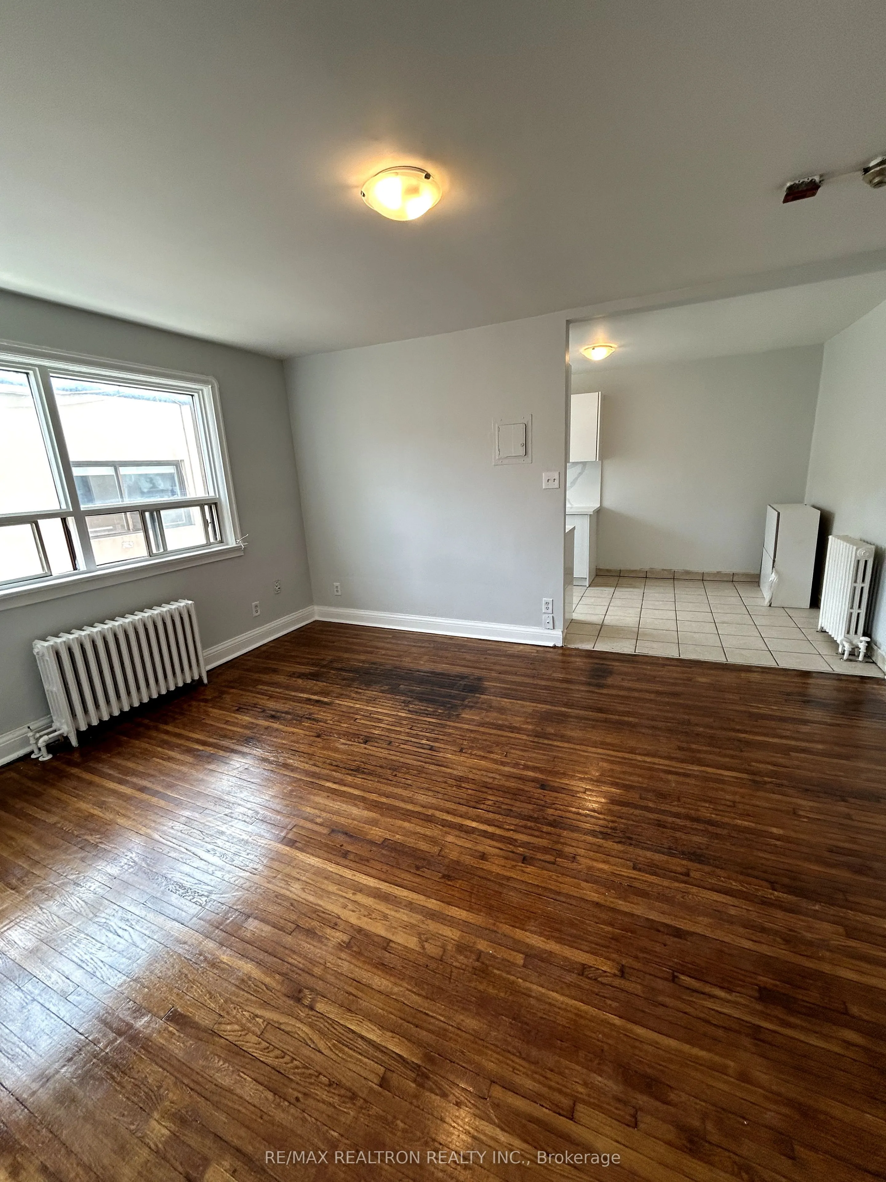 312 Douglas Avenue, #302