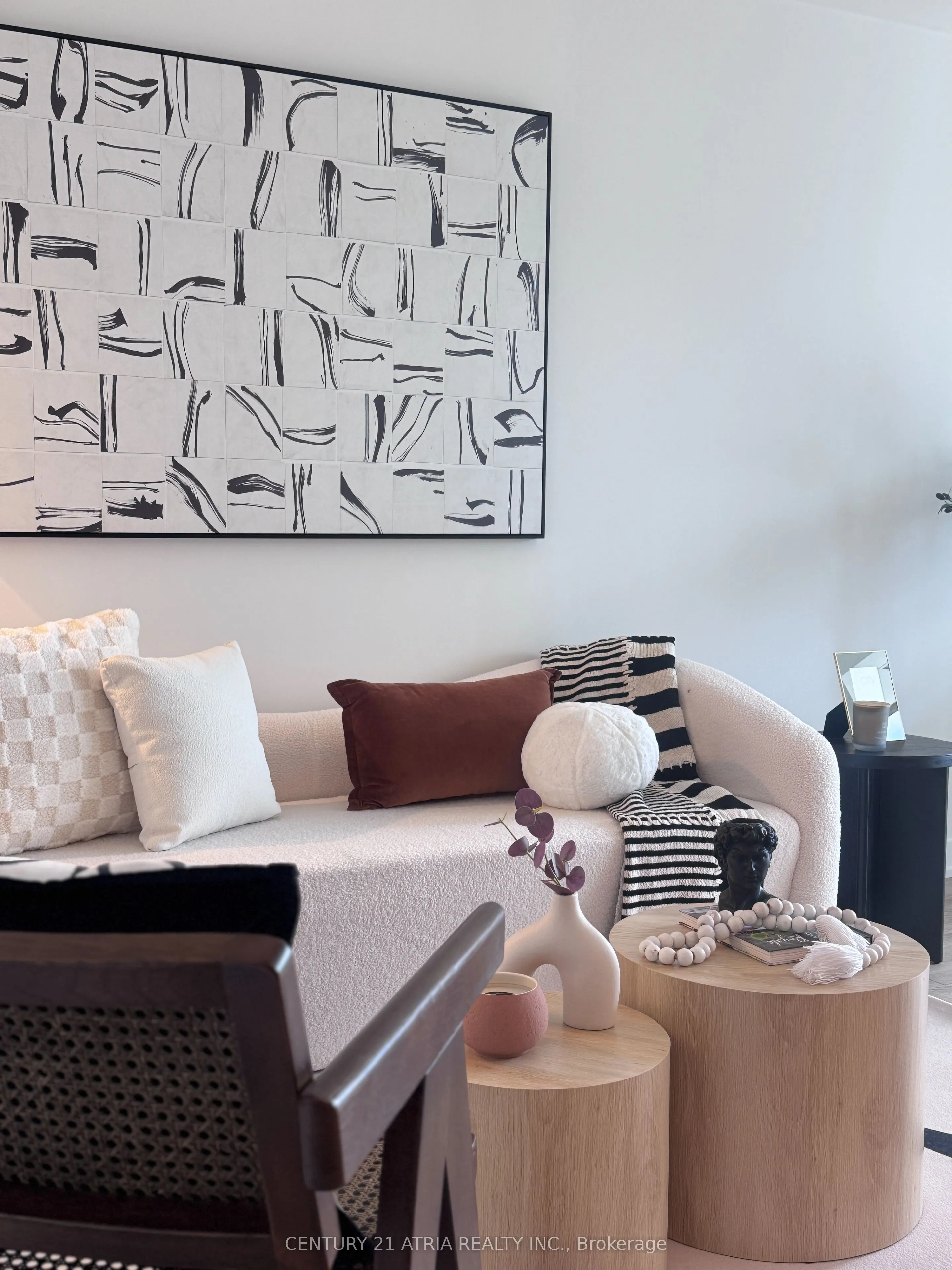 250 Lawrence Avenue W, #612