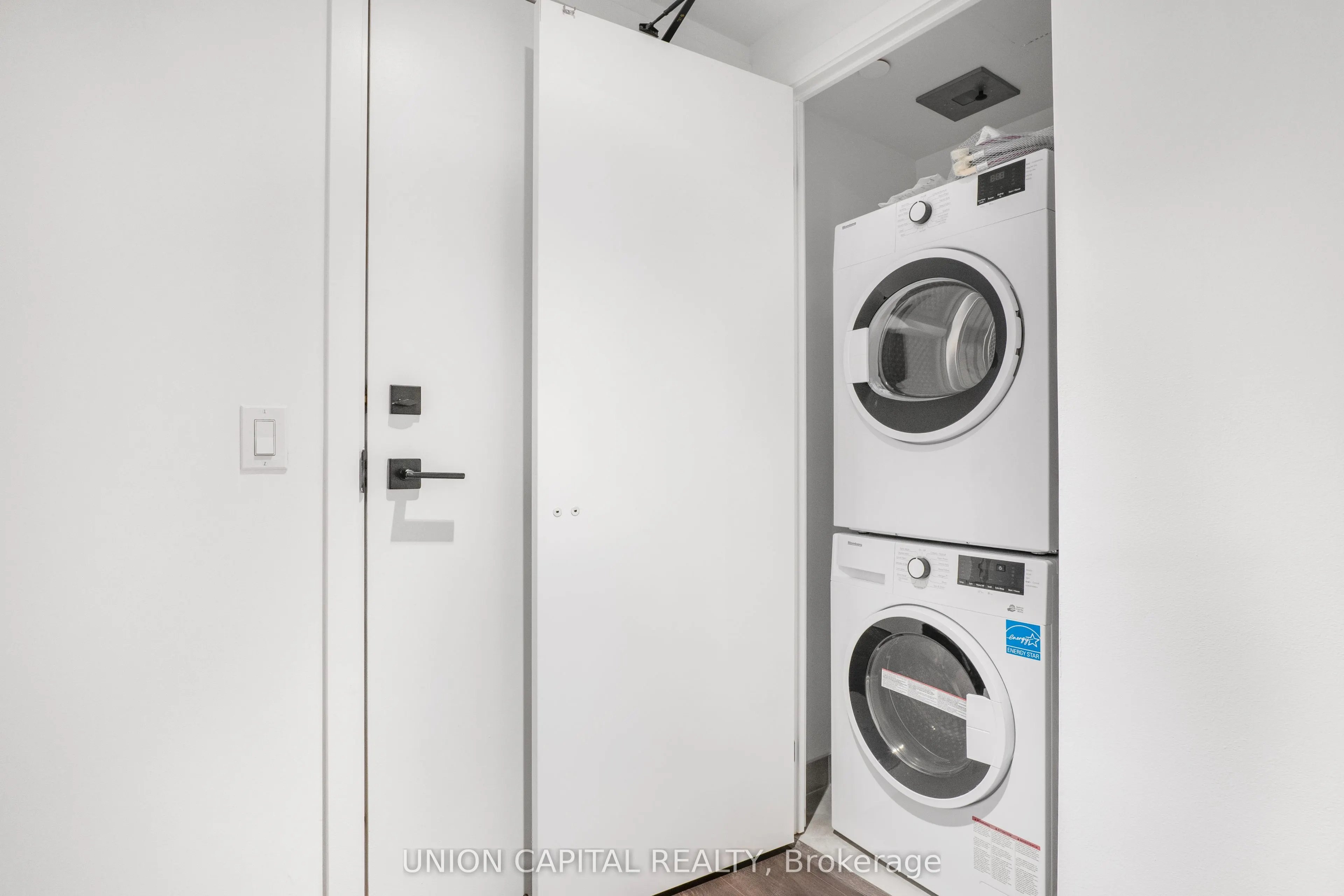 319 Jarvis Street, #4908