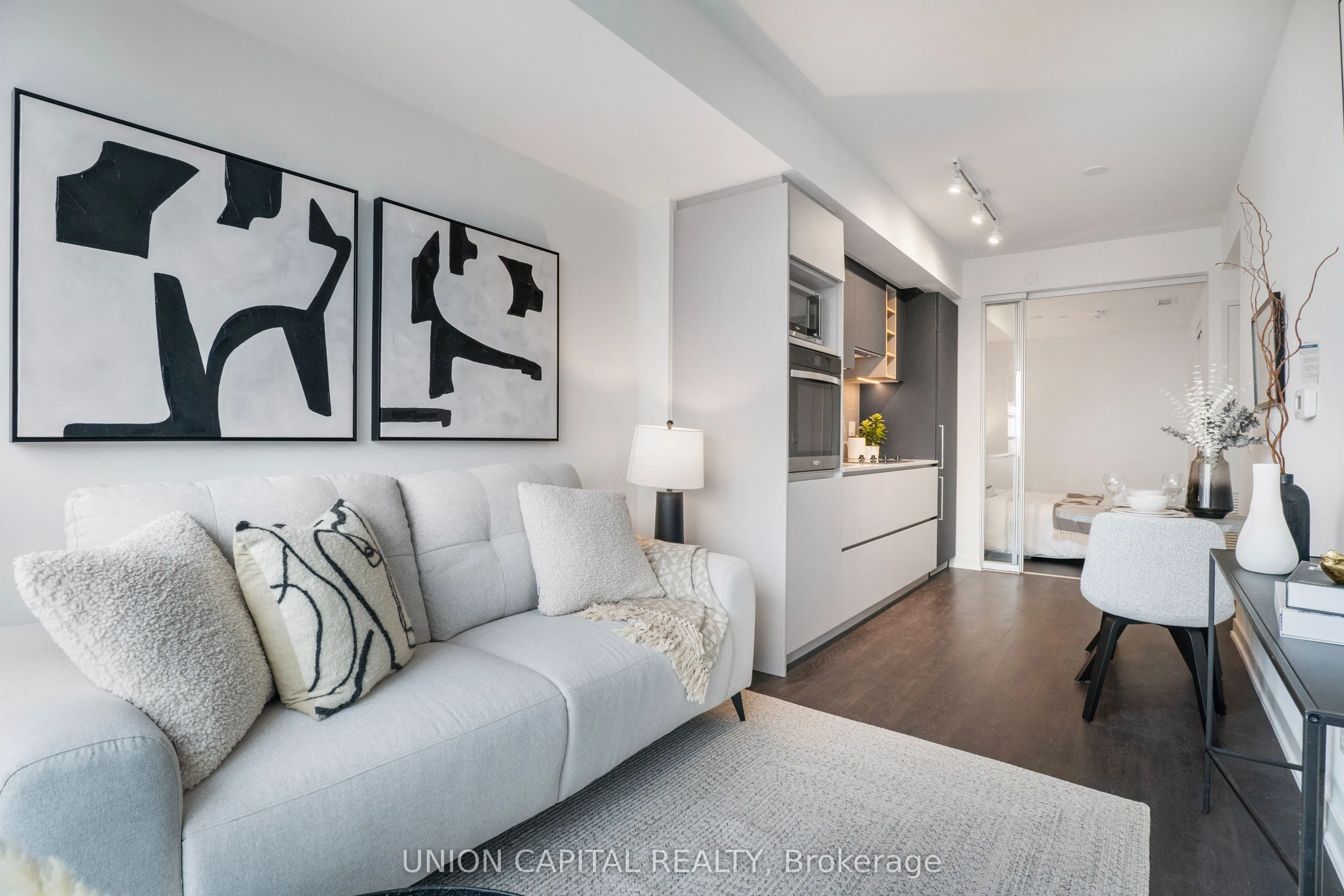 319 Jarvis Street, #4908
