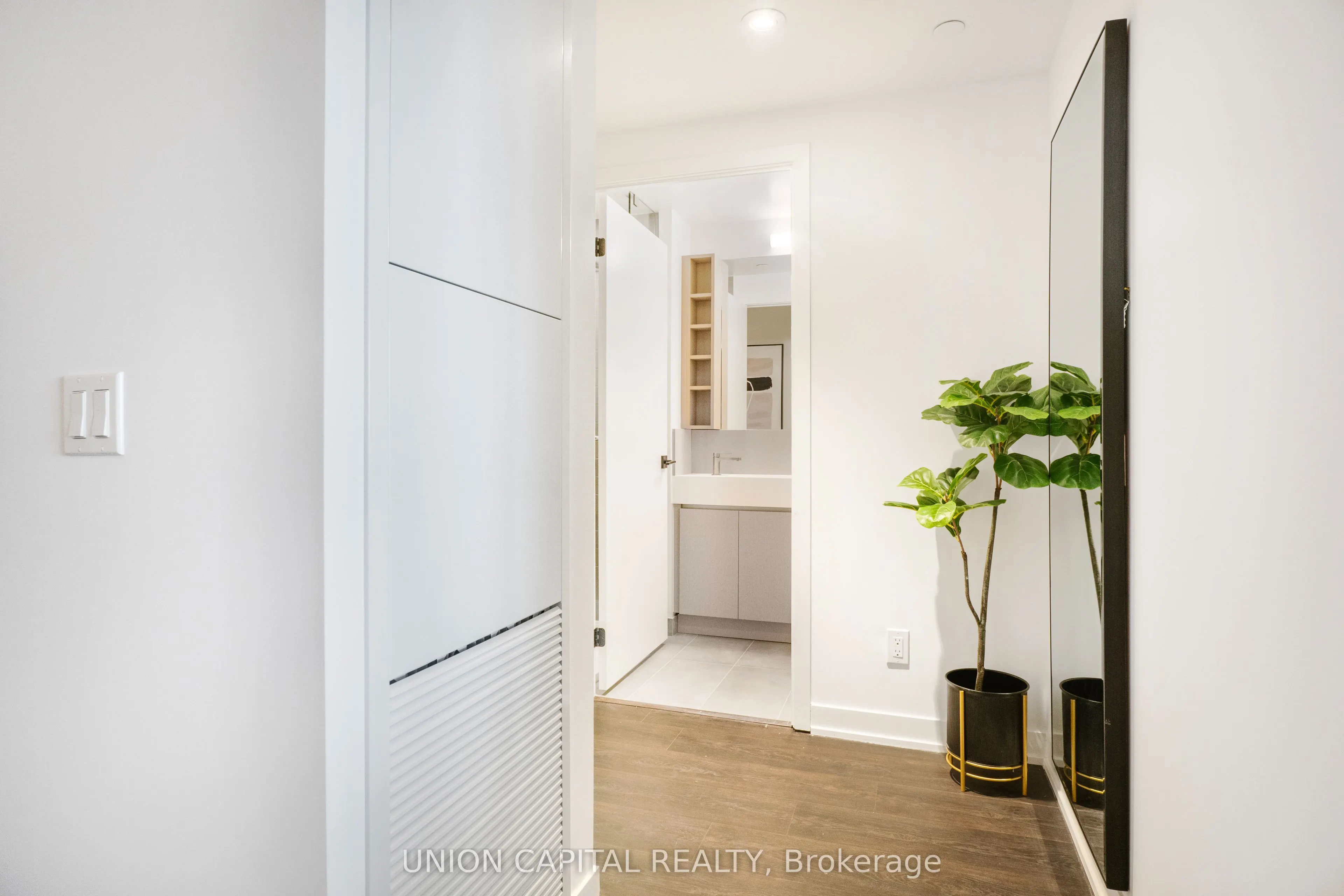 319 Jarvis Street, #4908