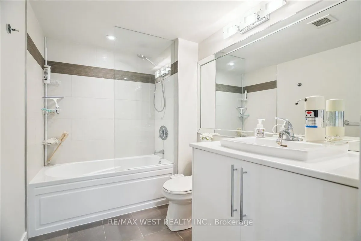 3 Duplex Avenue, #108