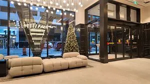 108 Peter Street #2011