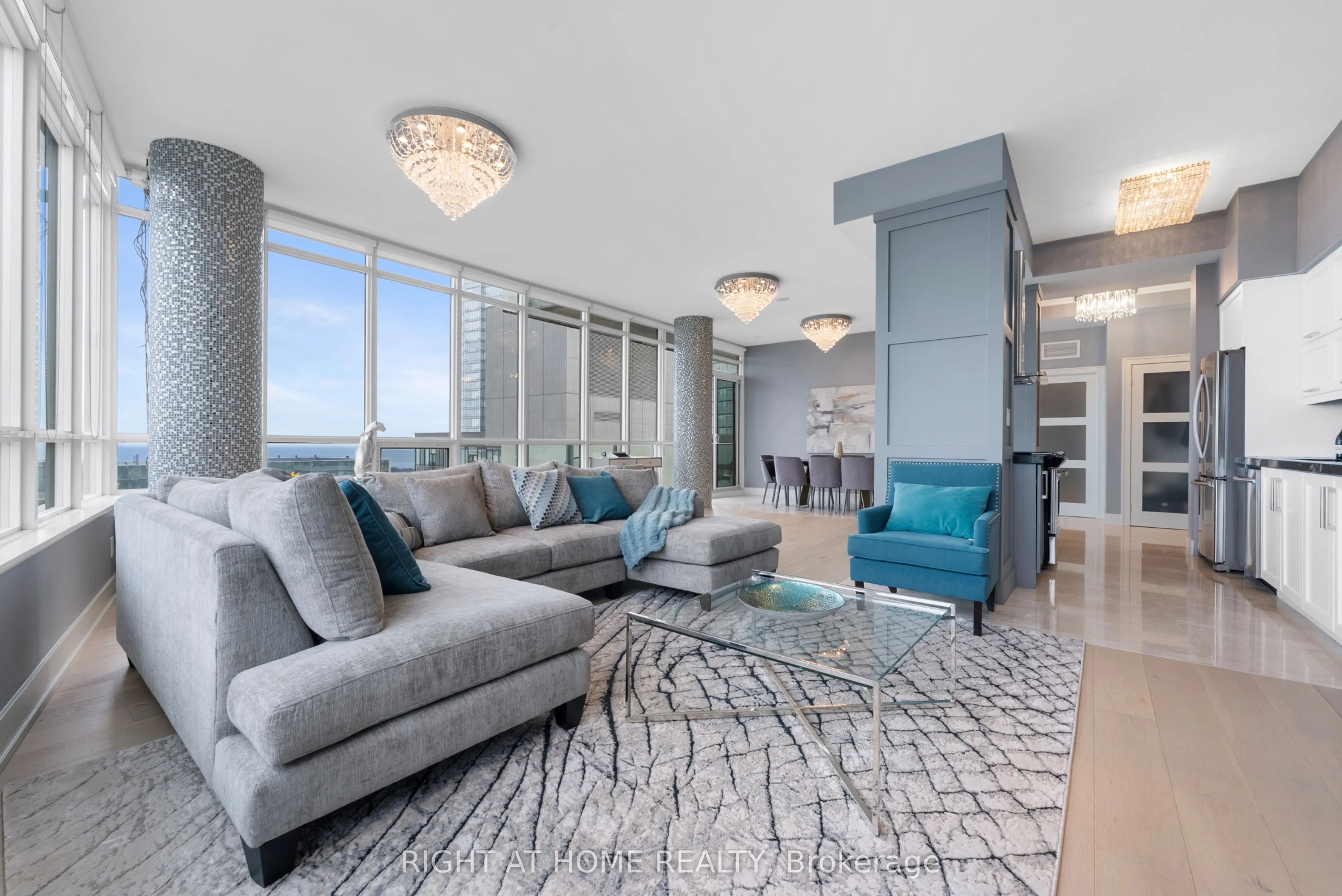 65 Bremner Boulevard, #5104
