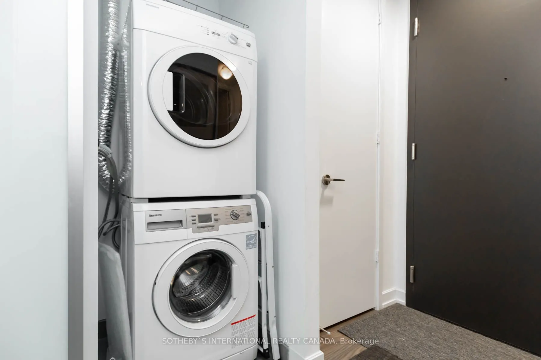 377 Madison Avenue, #424