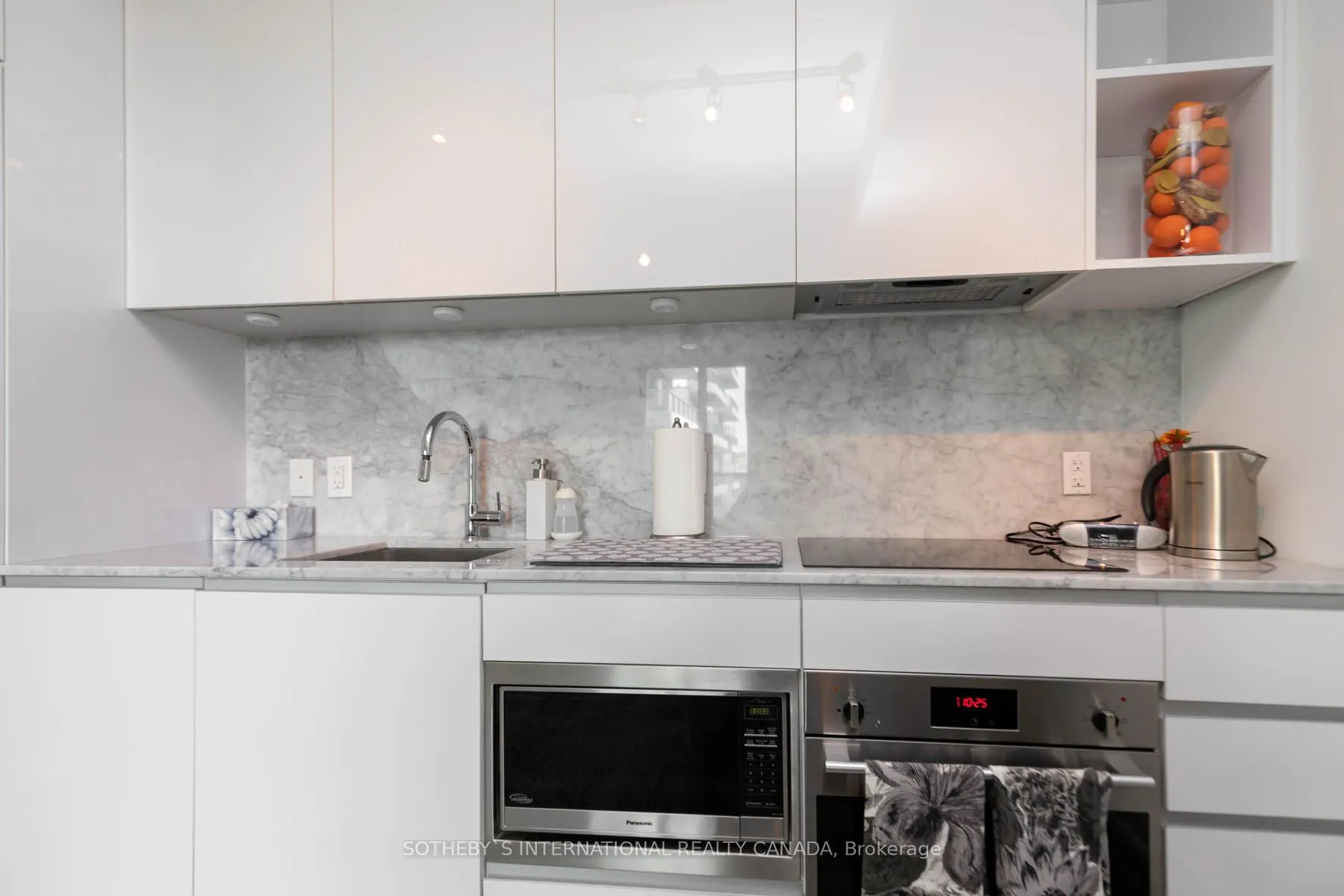 377 Madison Avenue, #424