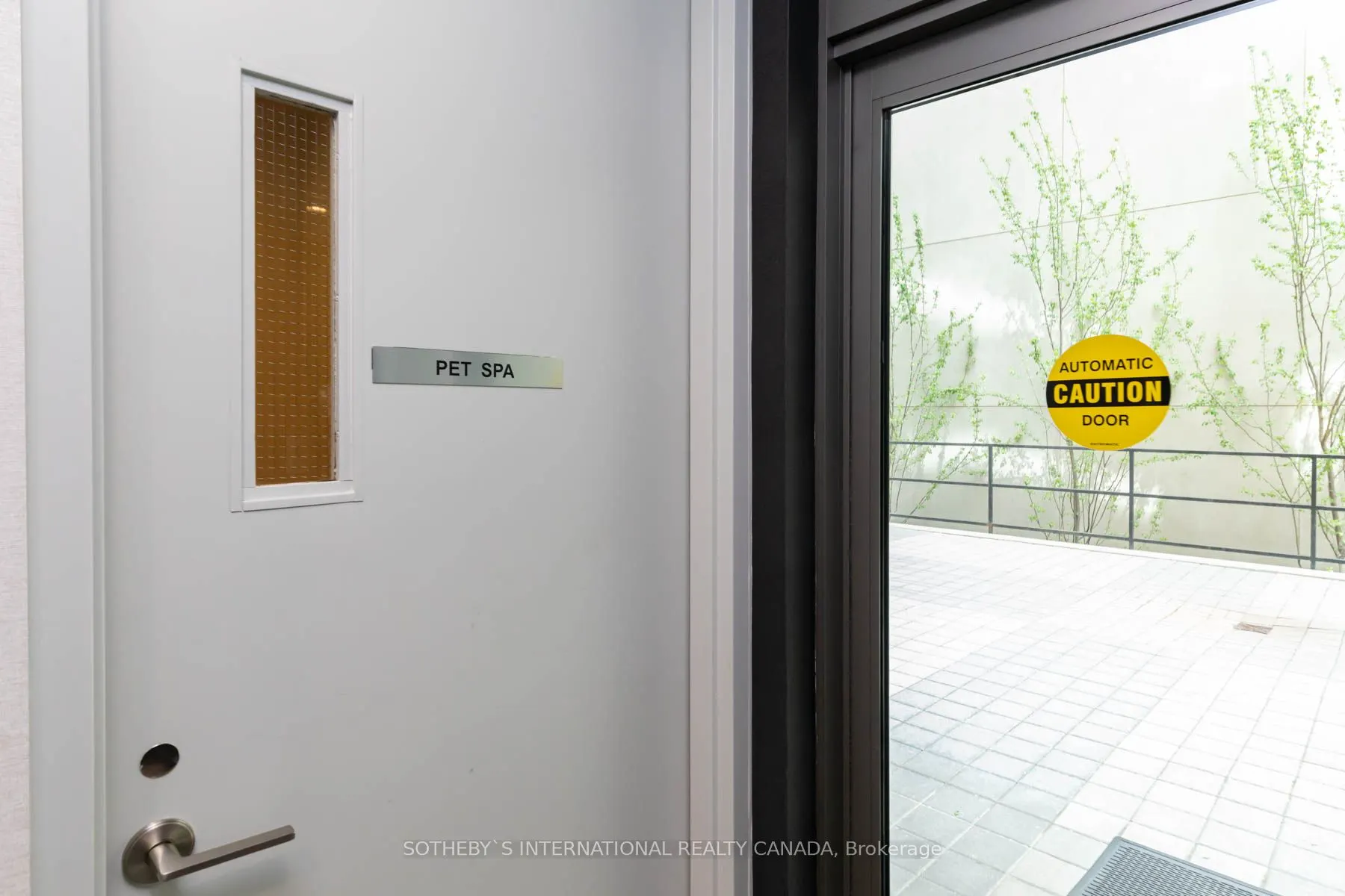 377 Madison Avenue, #424