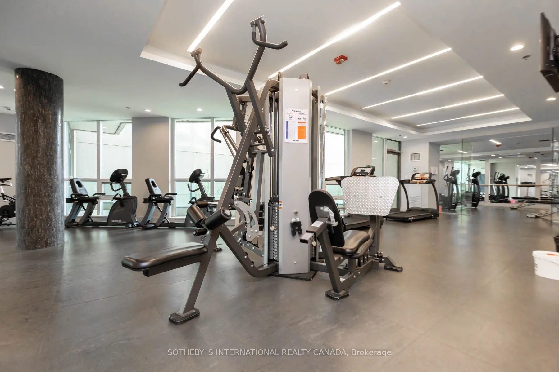 377 Madison Avenue, #424