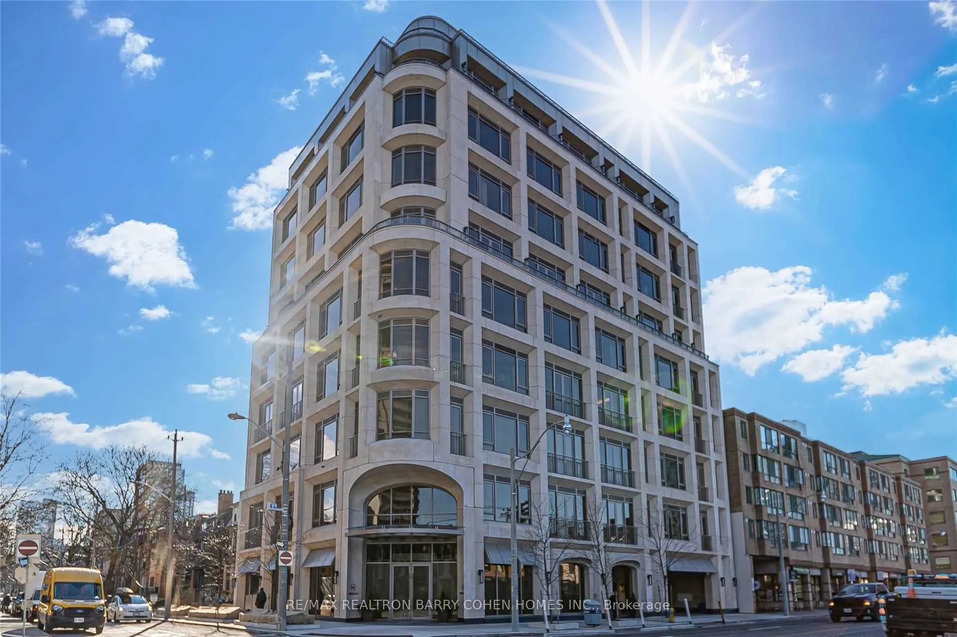 128 Hazelton Avenue, #404