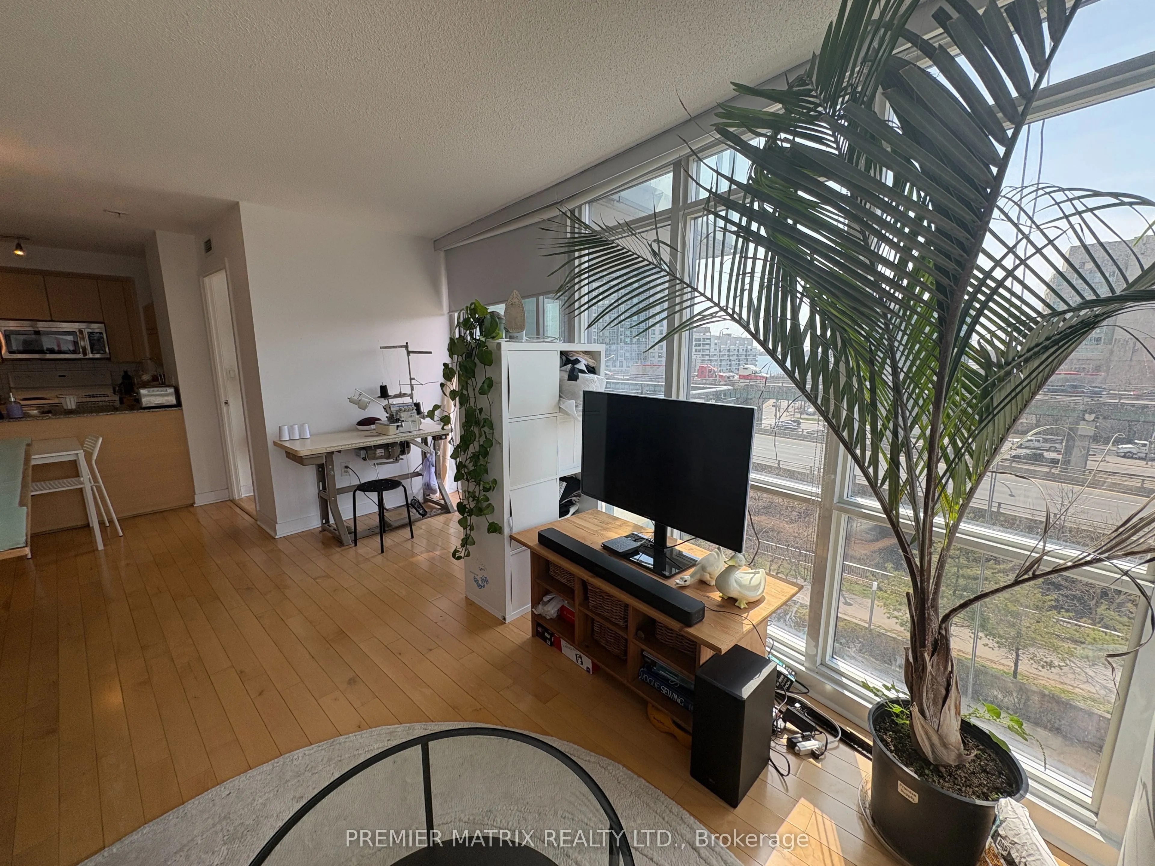 11 Brunel Court, #515