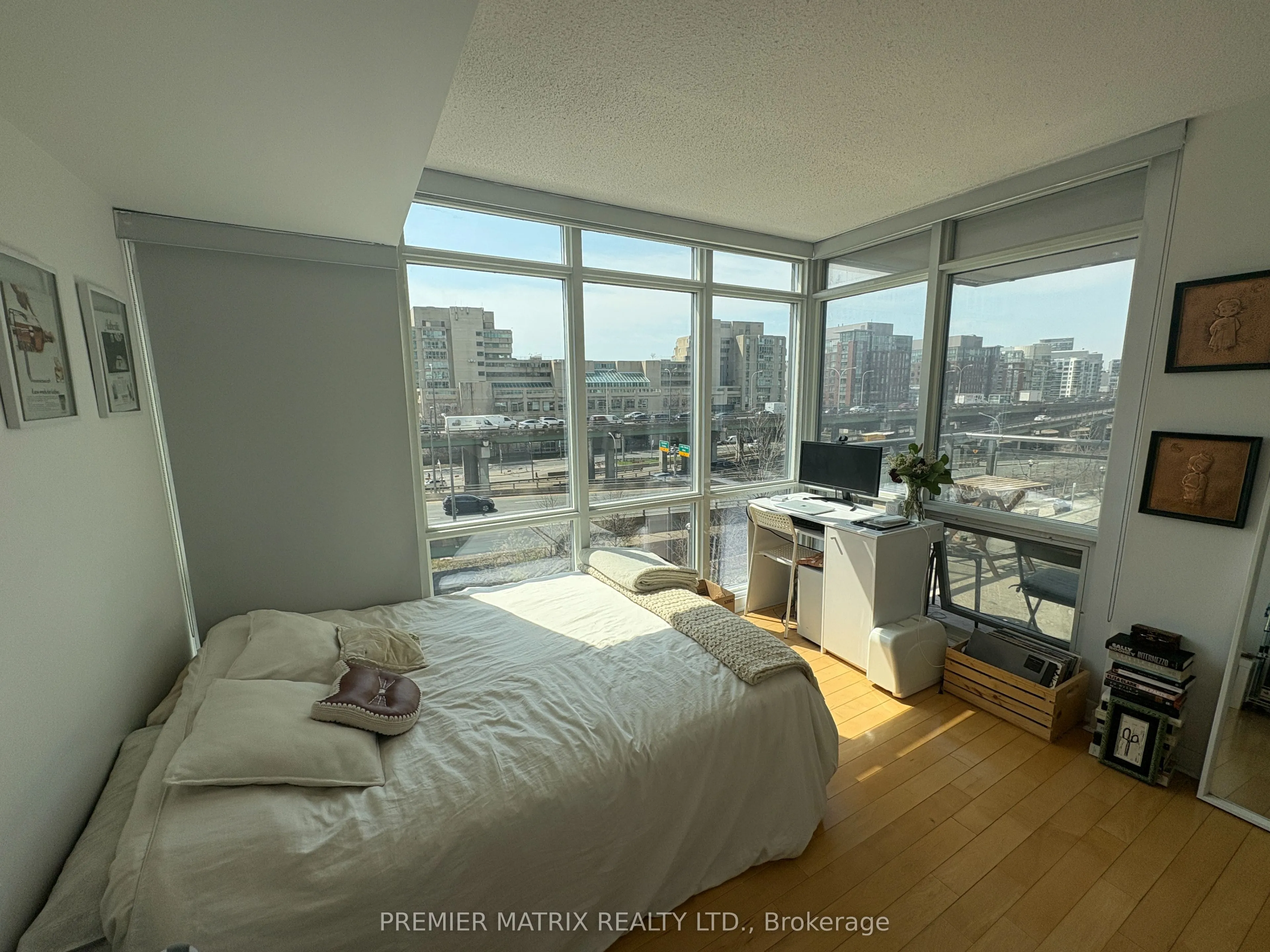 11 Brunel Court, #515