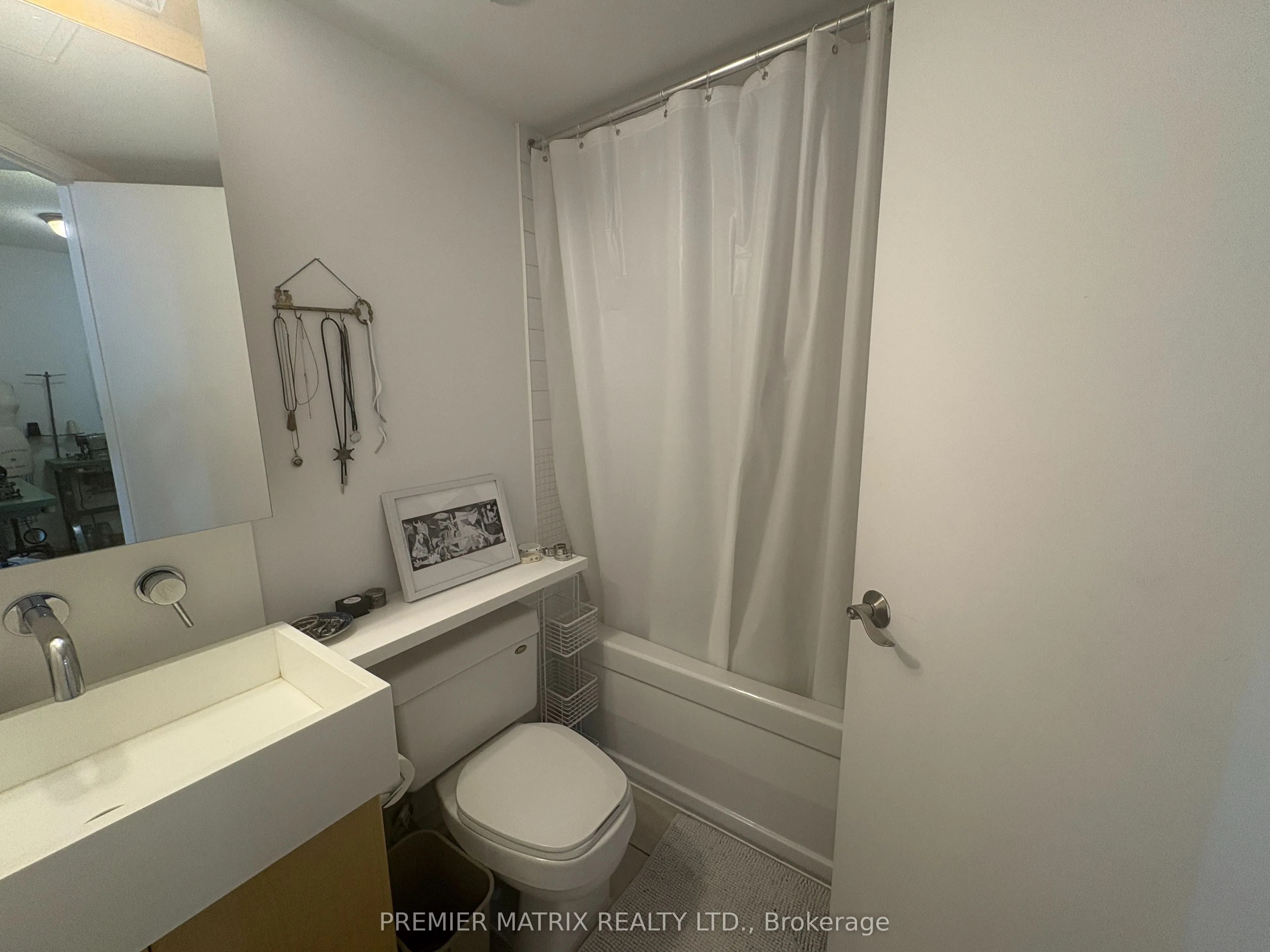 11 Brunel Court, #515