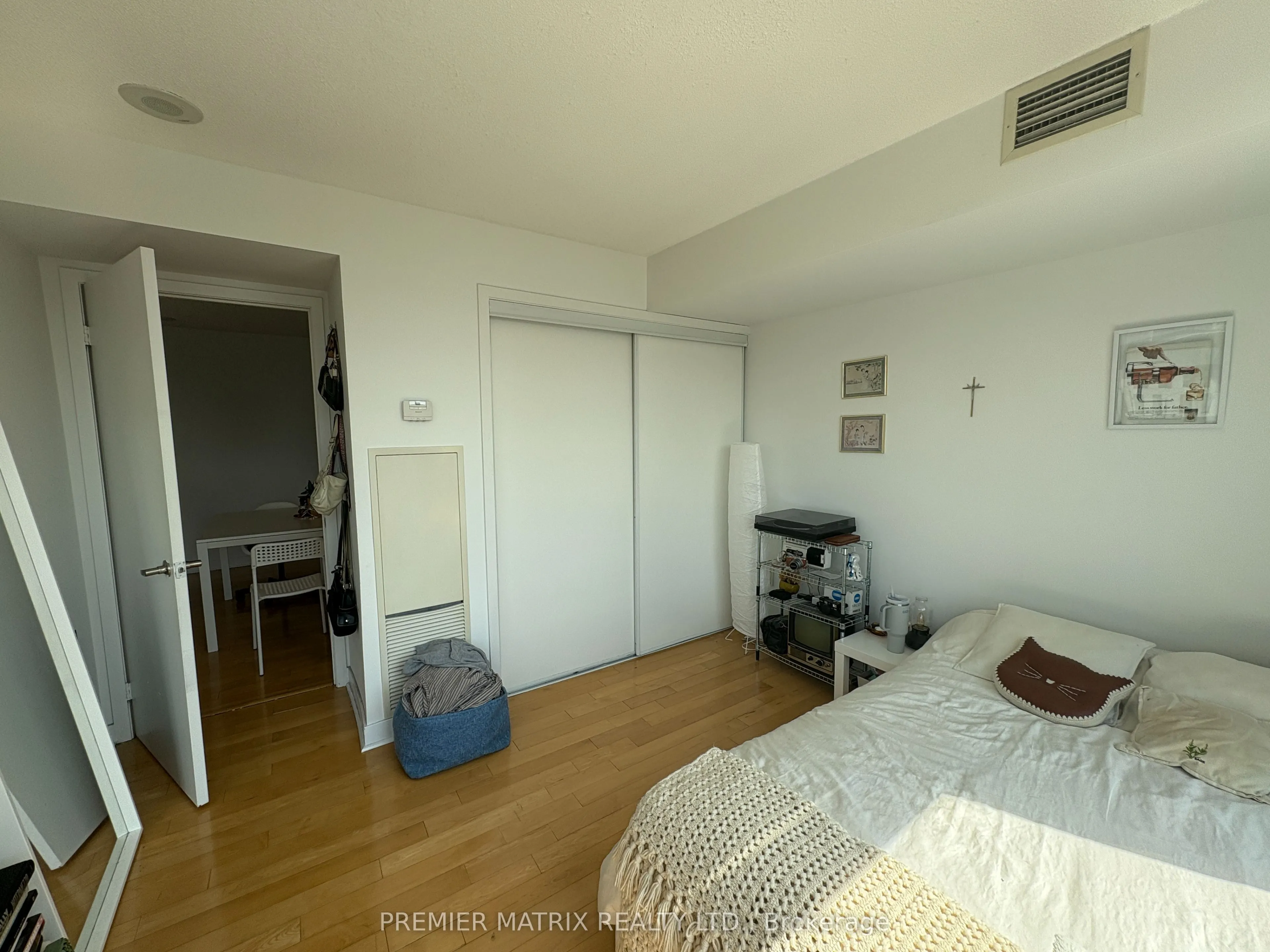 11 Brunel Court, #515