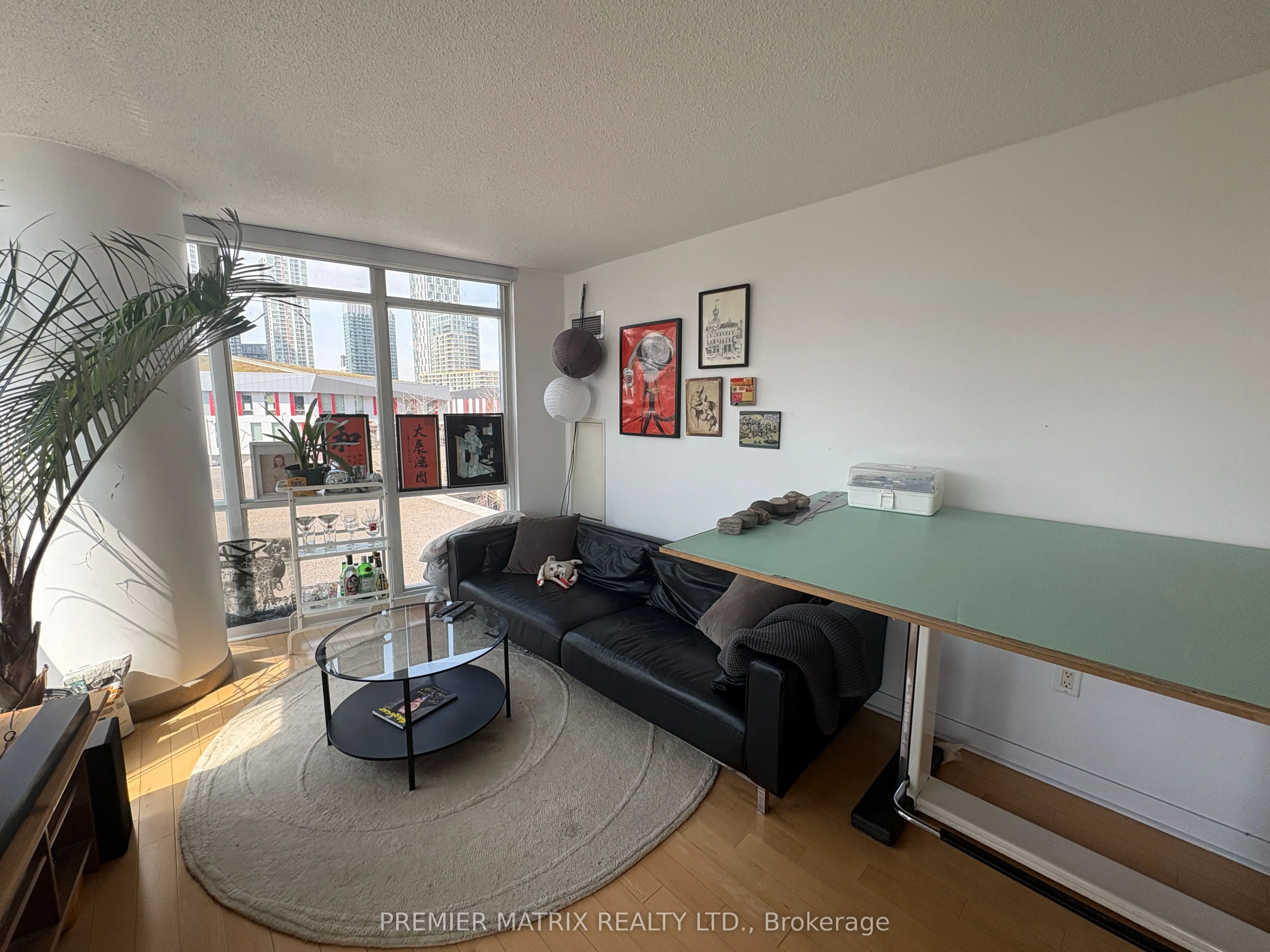 11 Brunel Court, #515