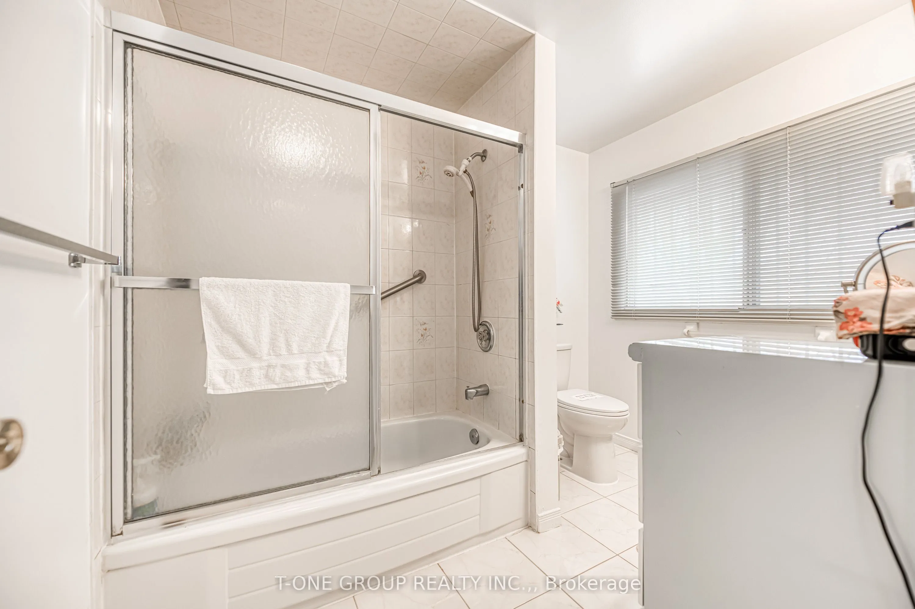 20 Zircon Court