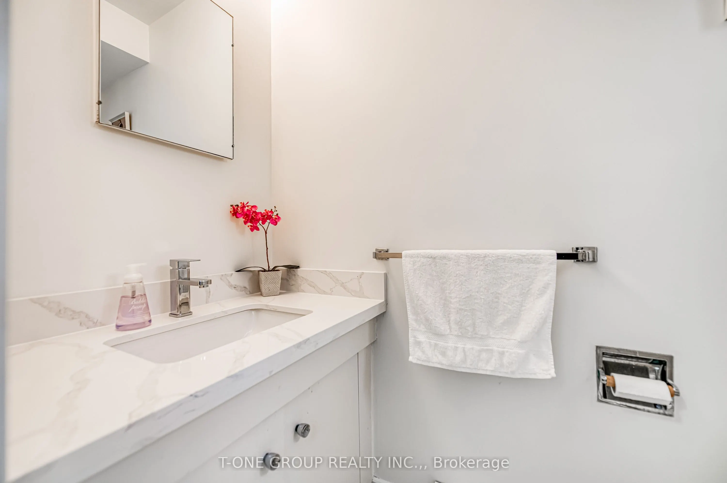 20 Zircon Court