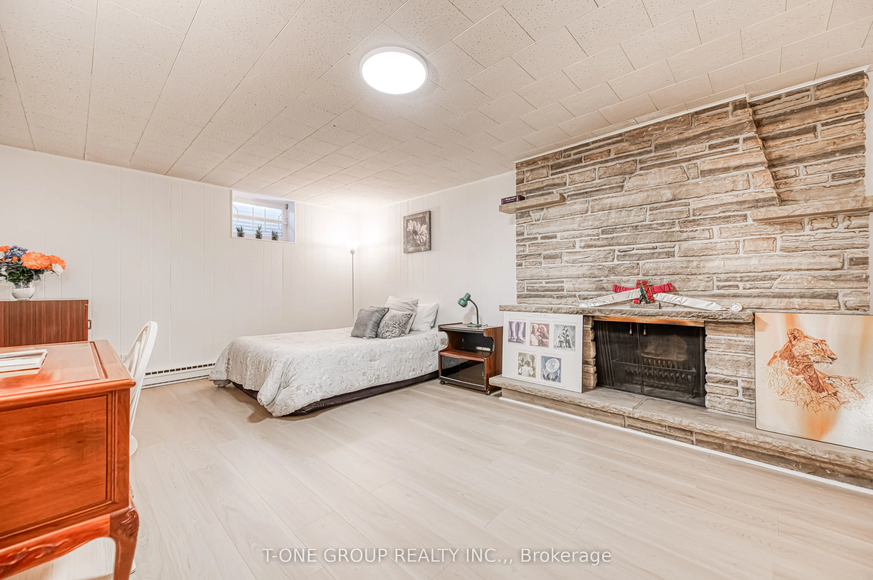 20 Zircon Court