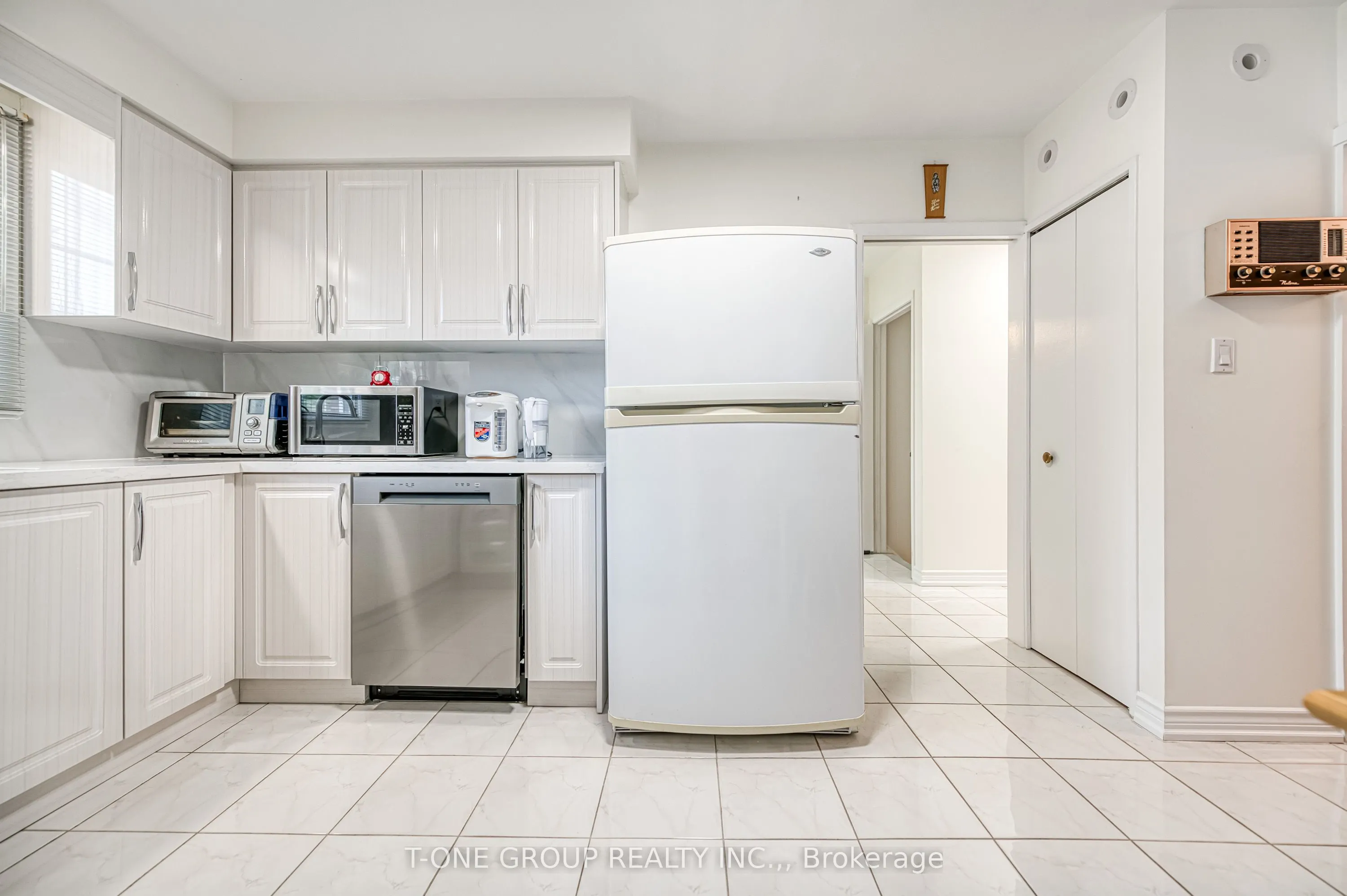 20 Zircon Court
