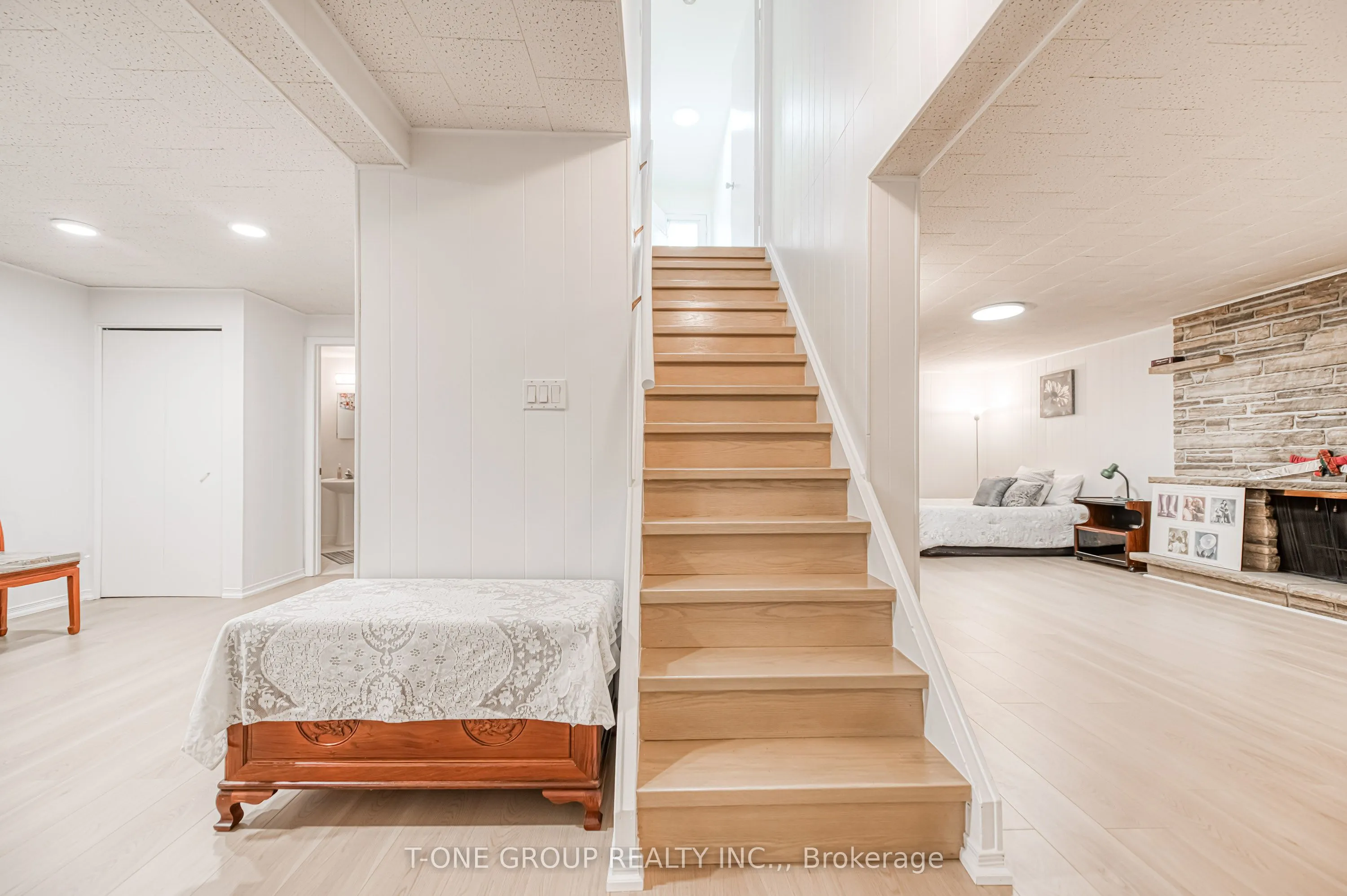 20 Zircon Court