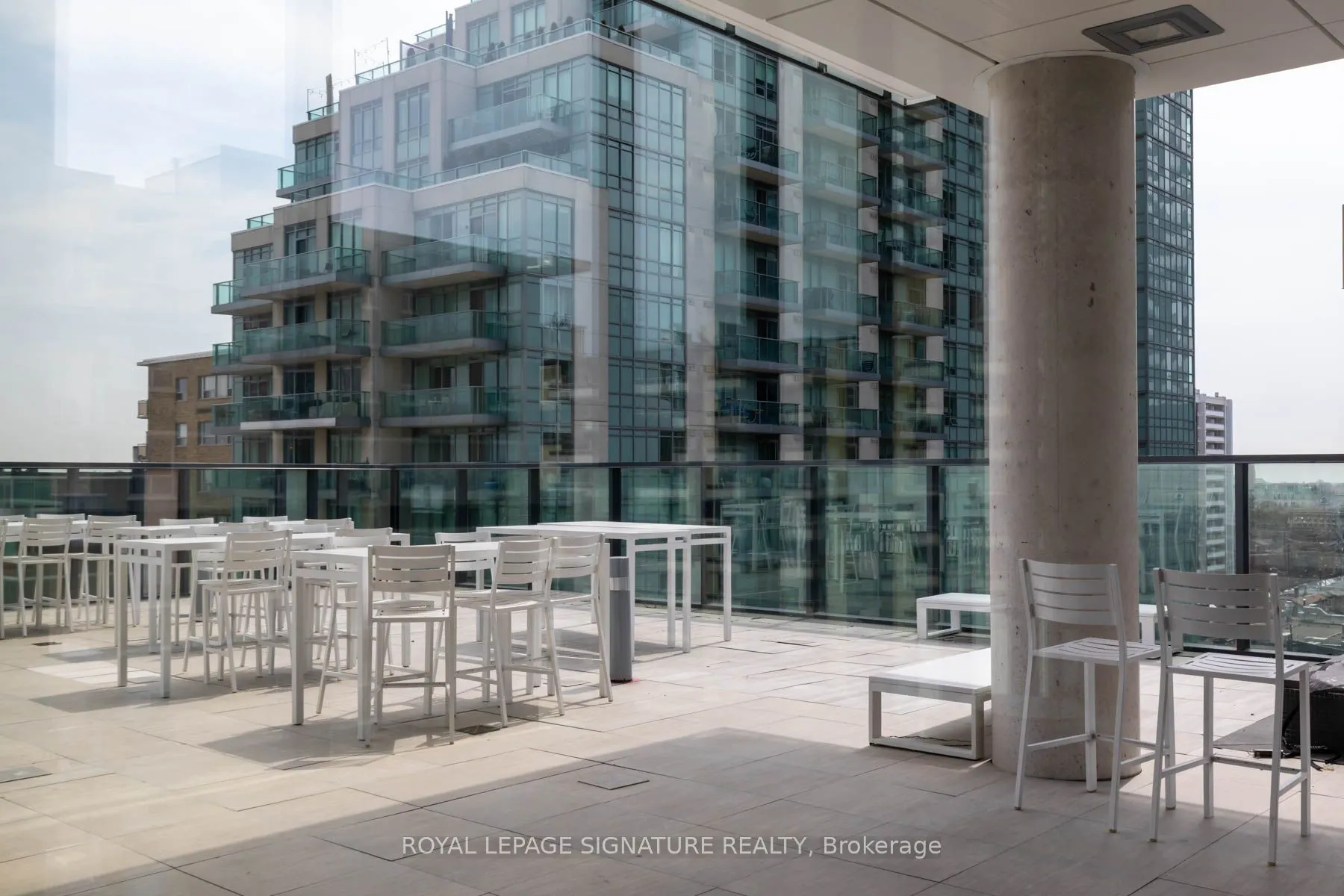 185 Roehampton Avenue #2805