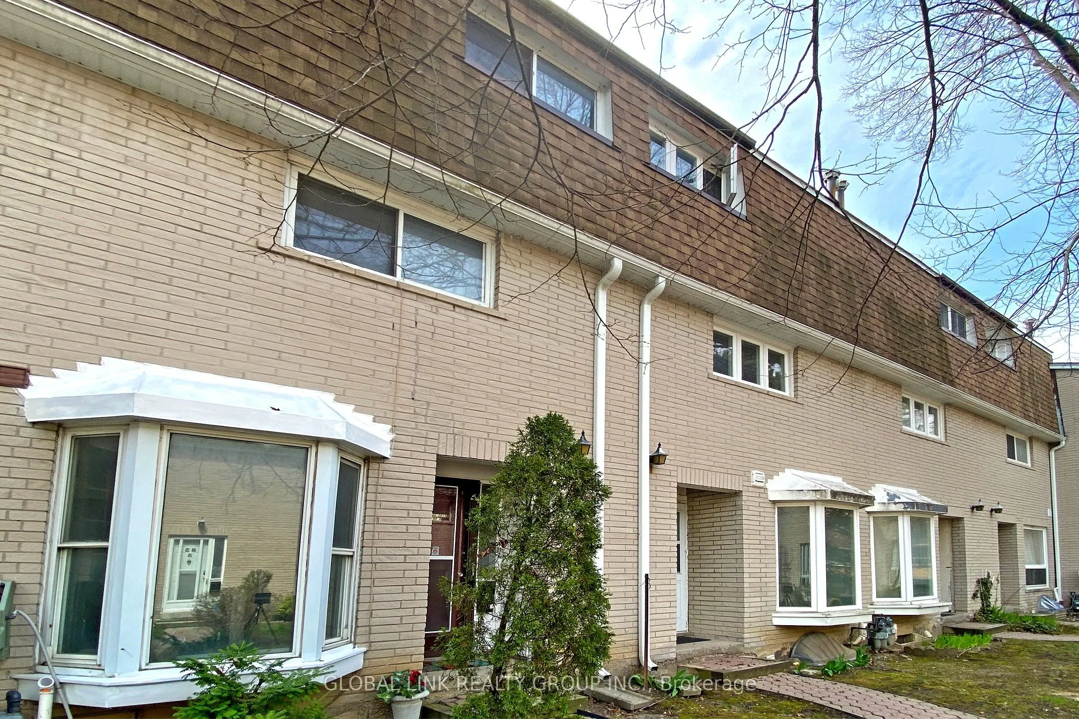 85 Rameau Drive S, #6
