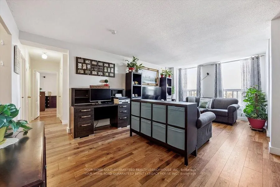 130 Neptune Drive, #607