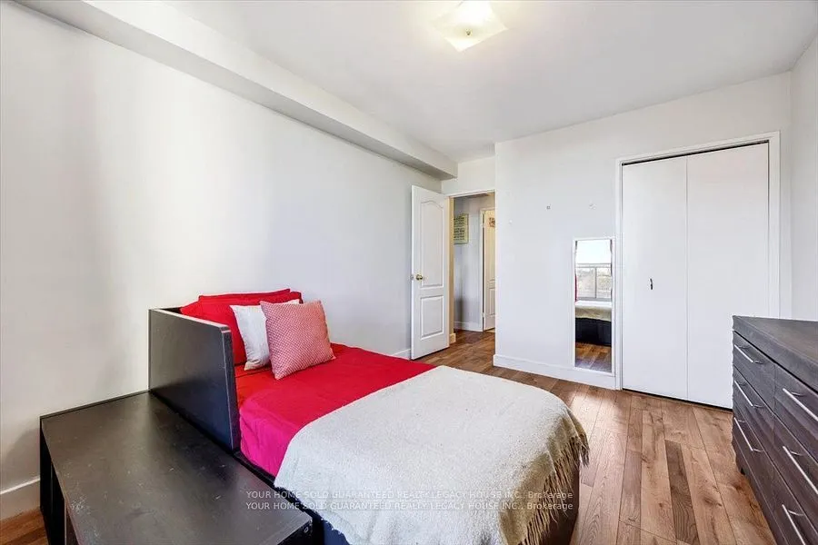130 Neptune Drive, #607