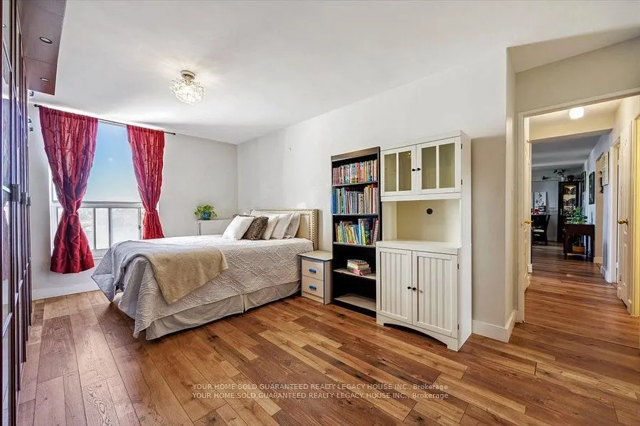 130 Neptune Drive, #607