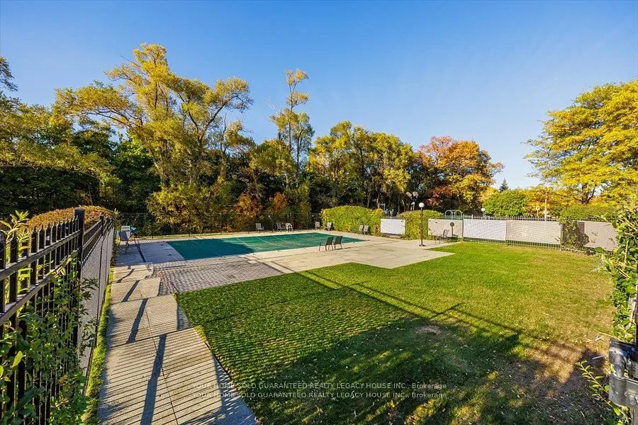 130 Neptune Drive, #607