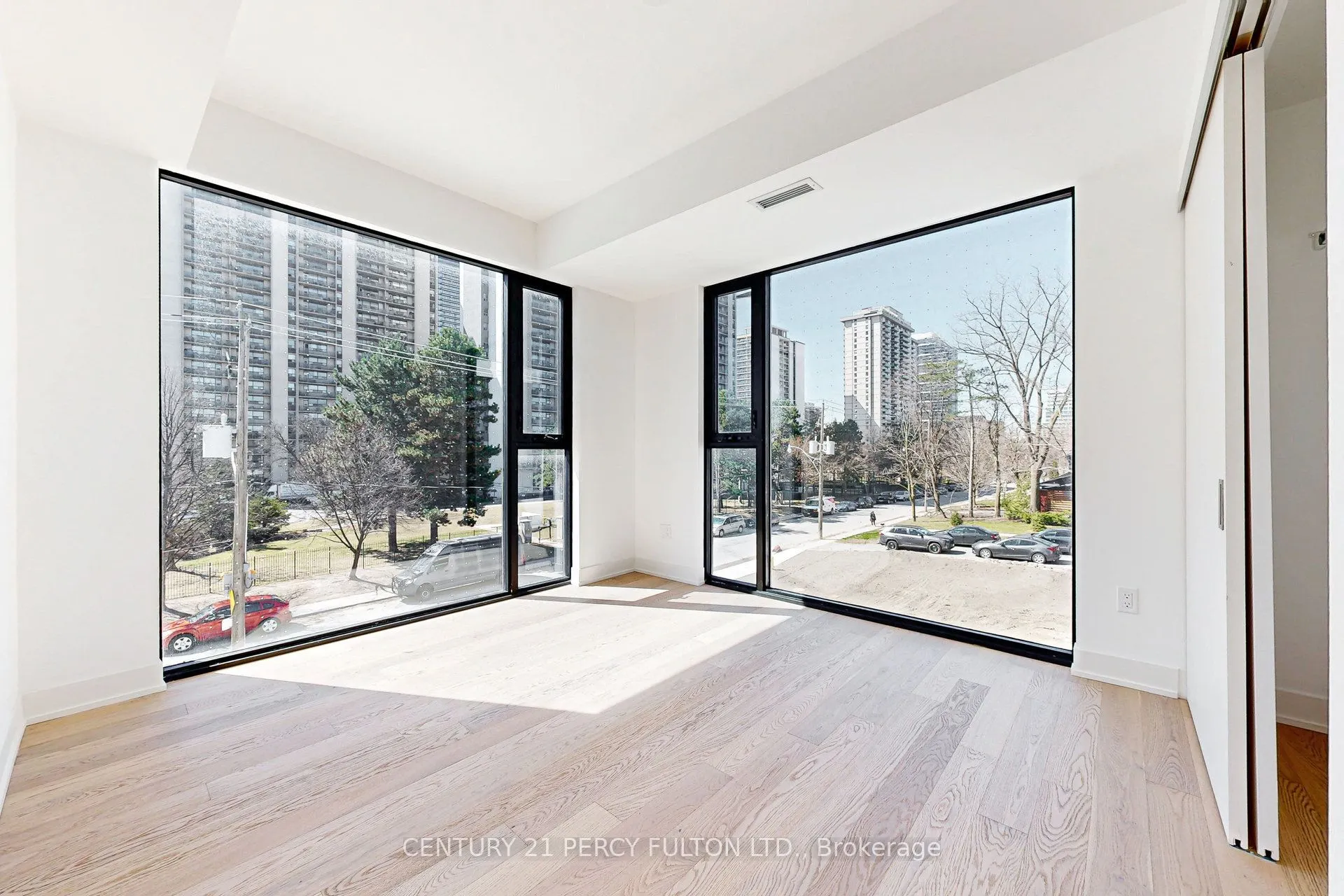 200 Keewatin Avenue, #306