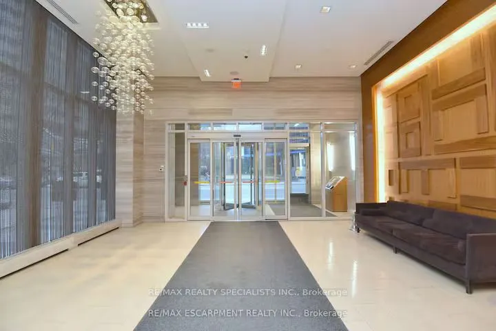 300 Front Street W #304