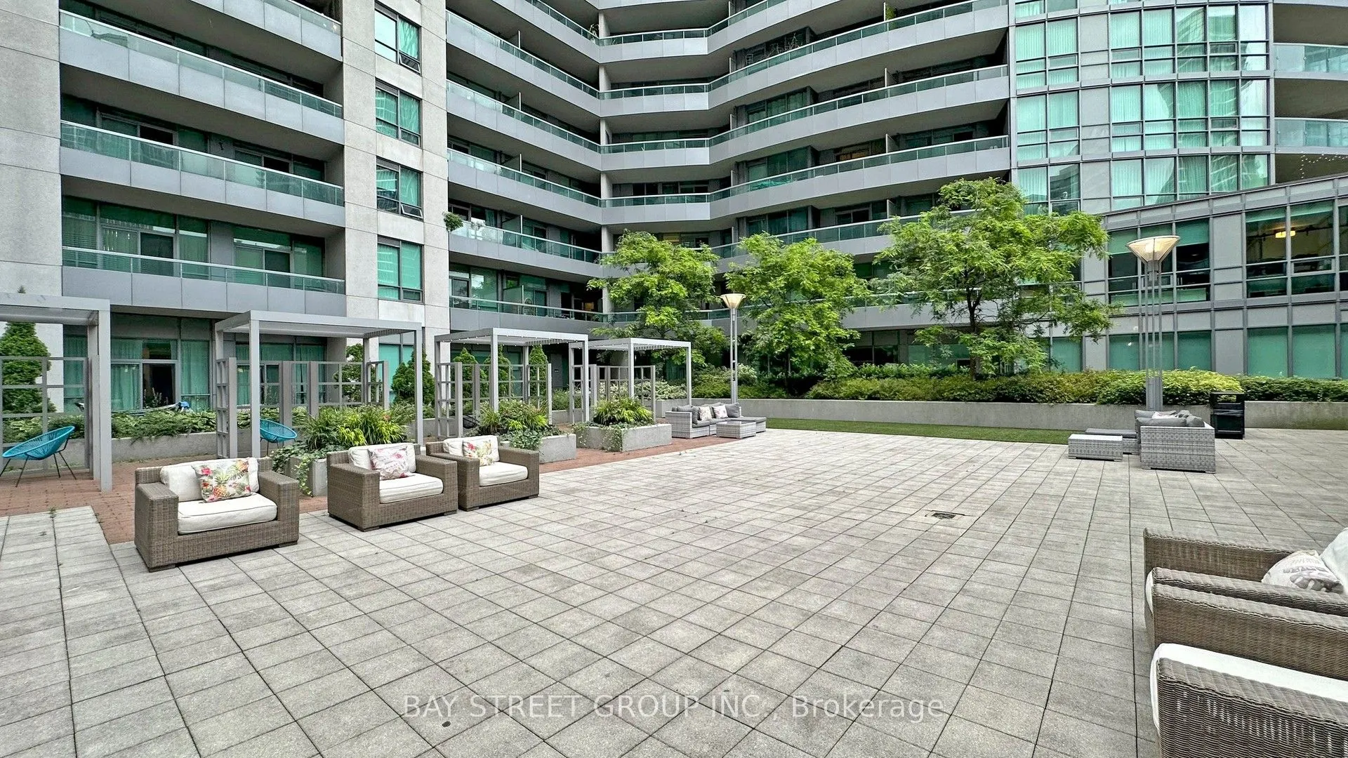 25 Lower Simcoe Street, #627