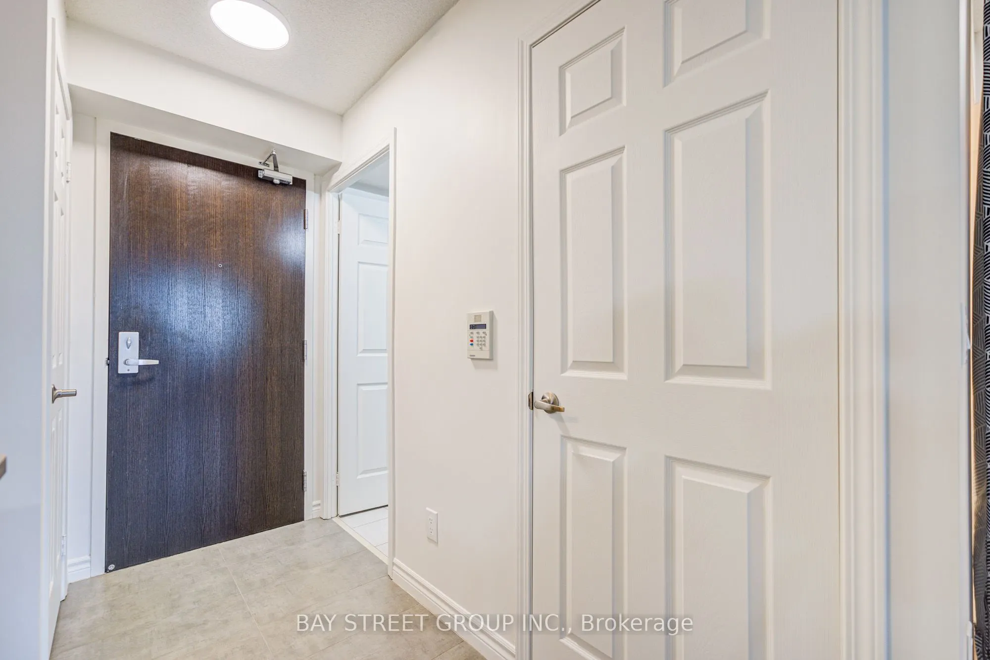 25 Lower Simcoe Street, #627