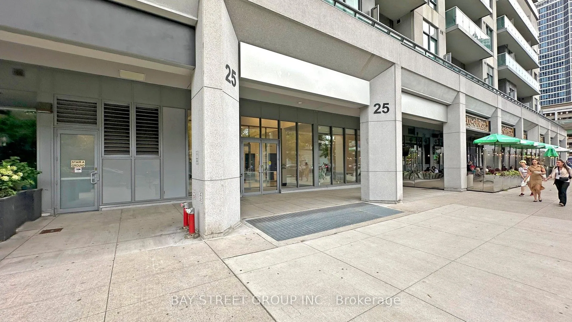 25 Lower Simcoe Street, #627