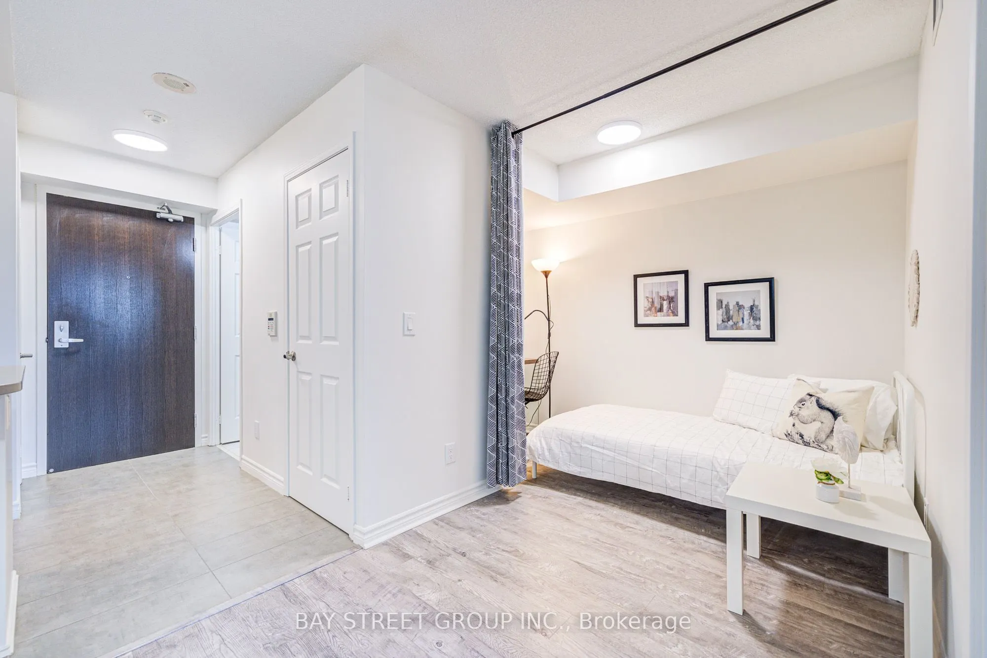 25 Lower Simcoe Street, #627