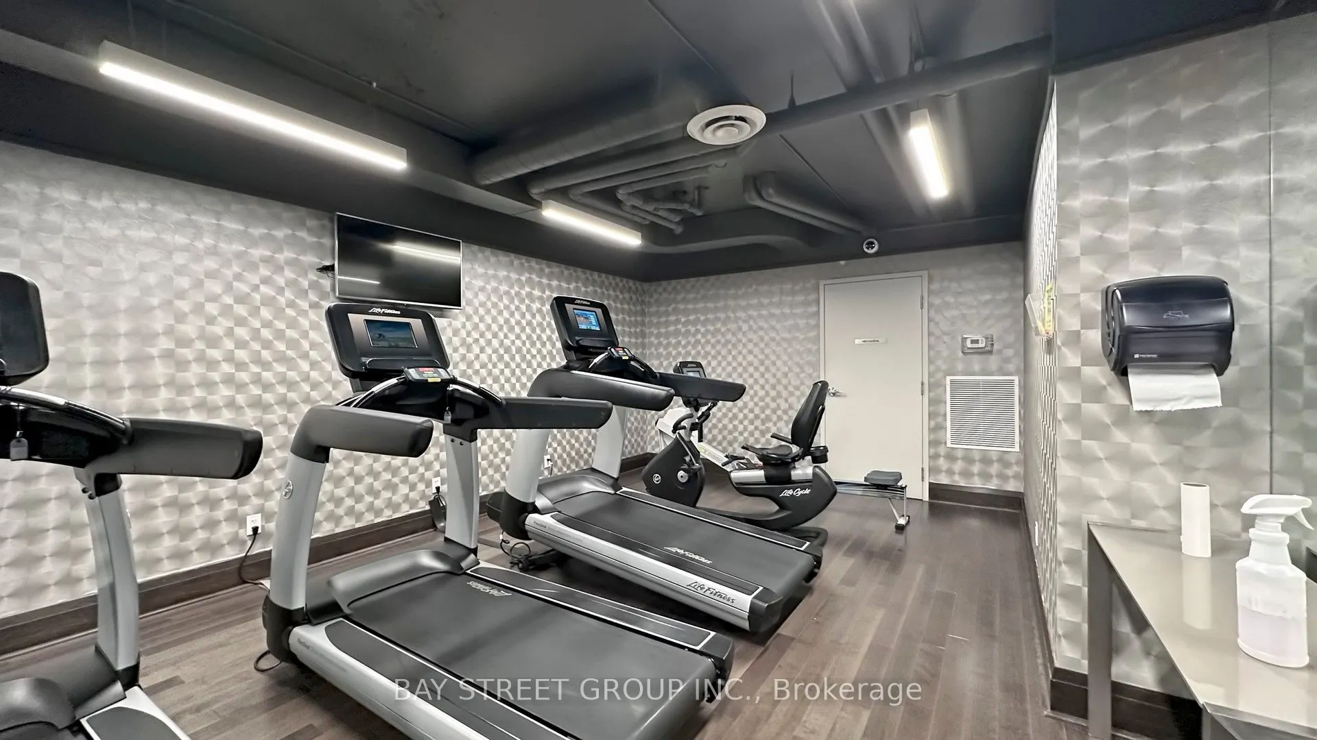 25 Lower Simcoe Street, #627