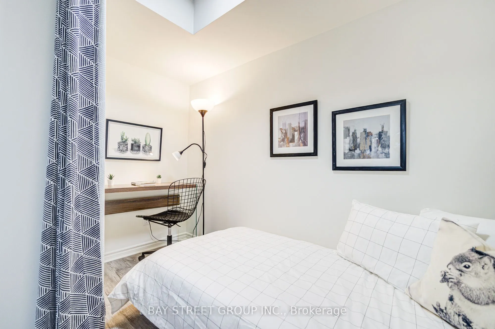 25 Lower Simcoe Street, #627