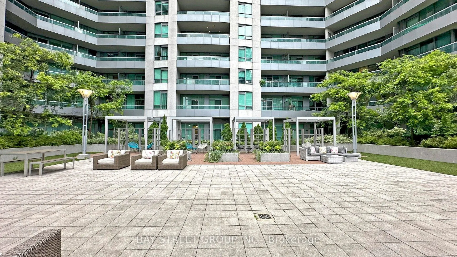 25 Lower Simcoe Street, #627