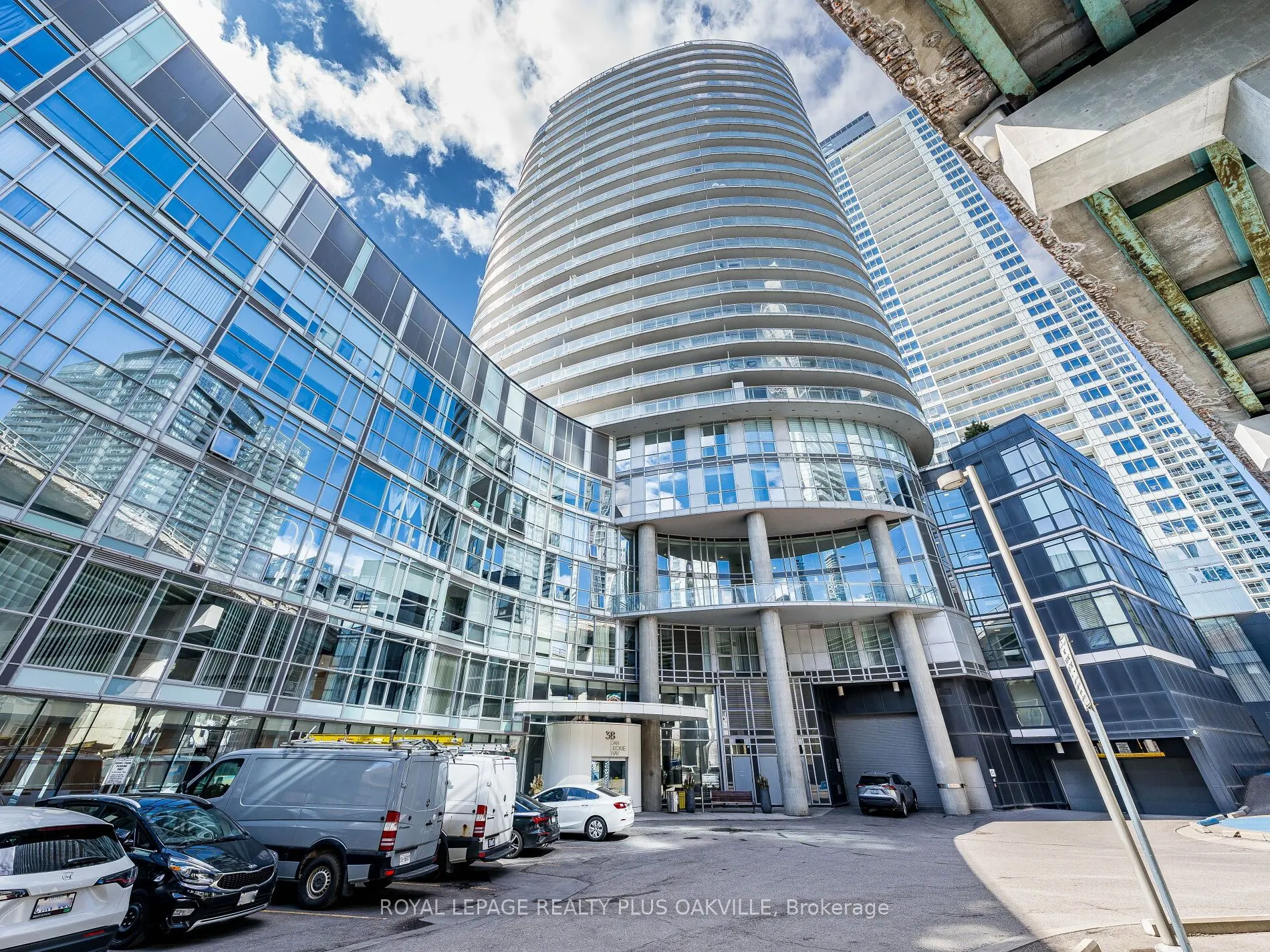 38 Dan Leckie Way, #1603