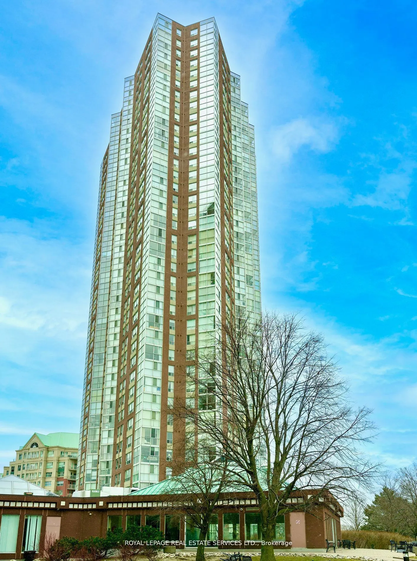 7 Concorde Place, #212