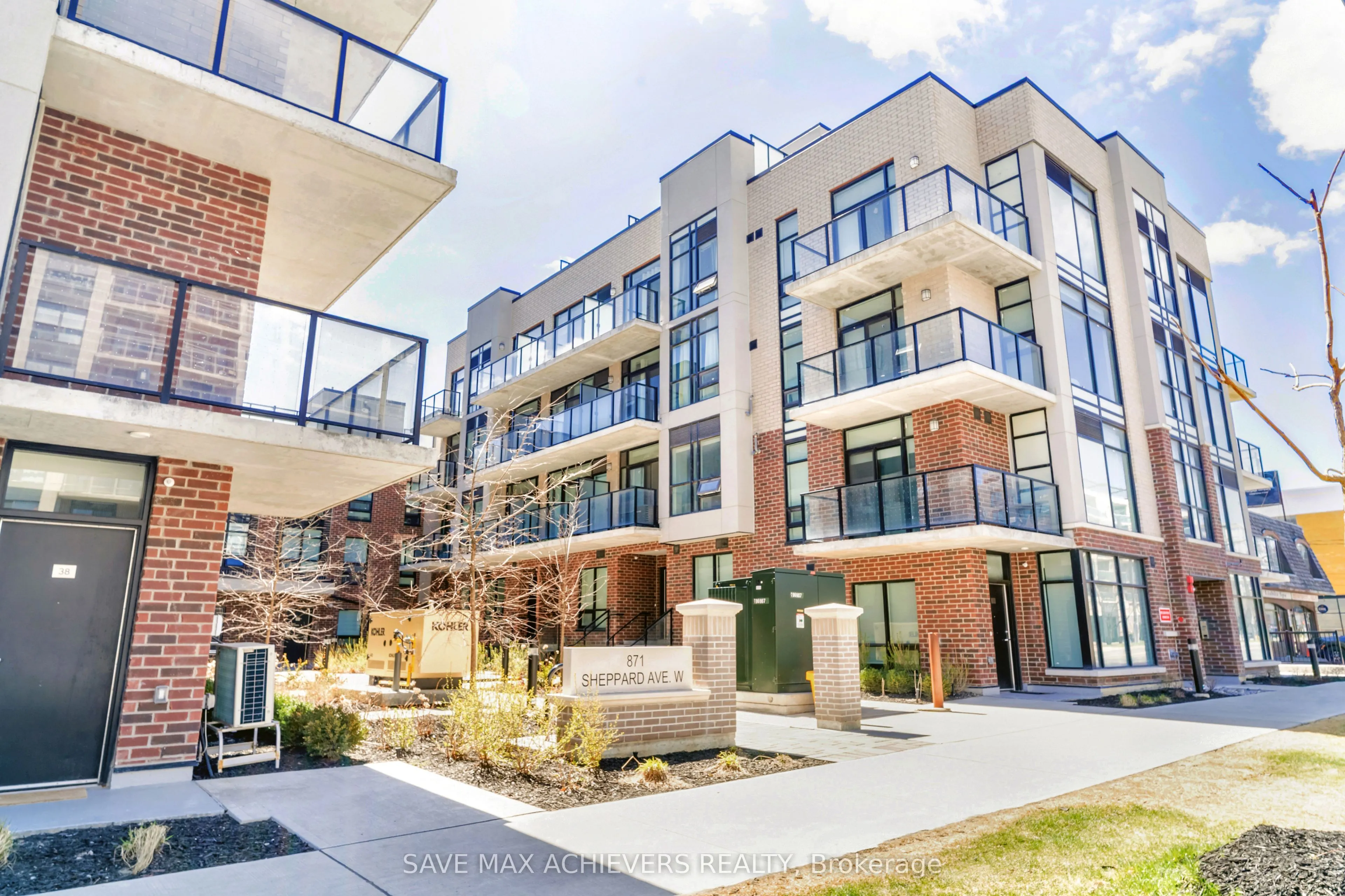 871 Sheppard Avenue W, #36