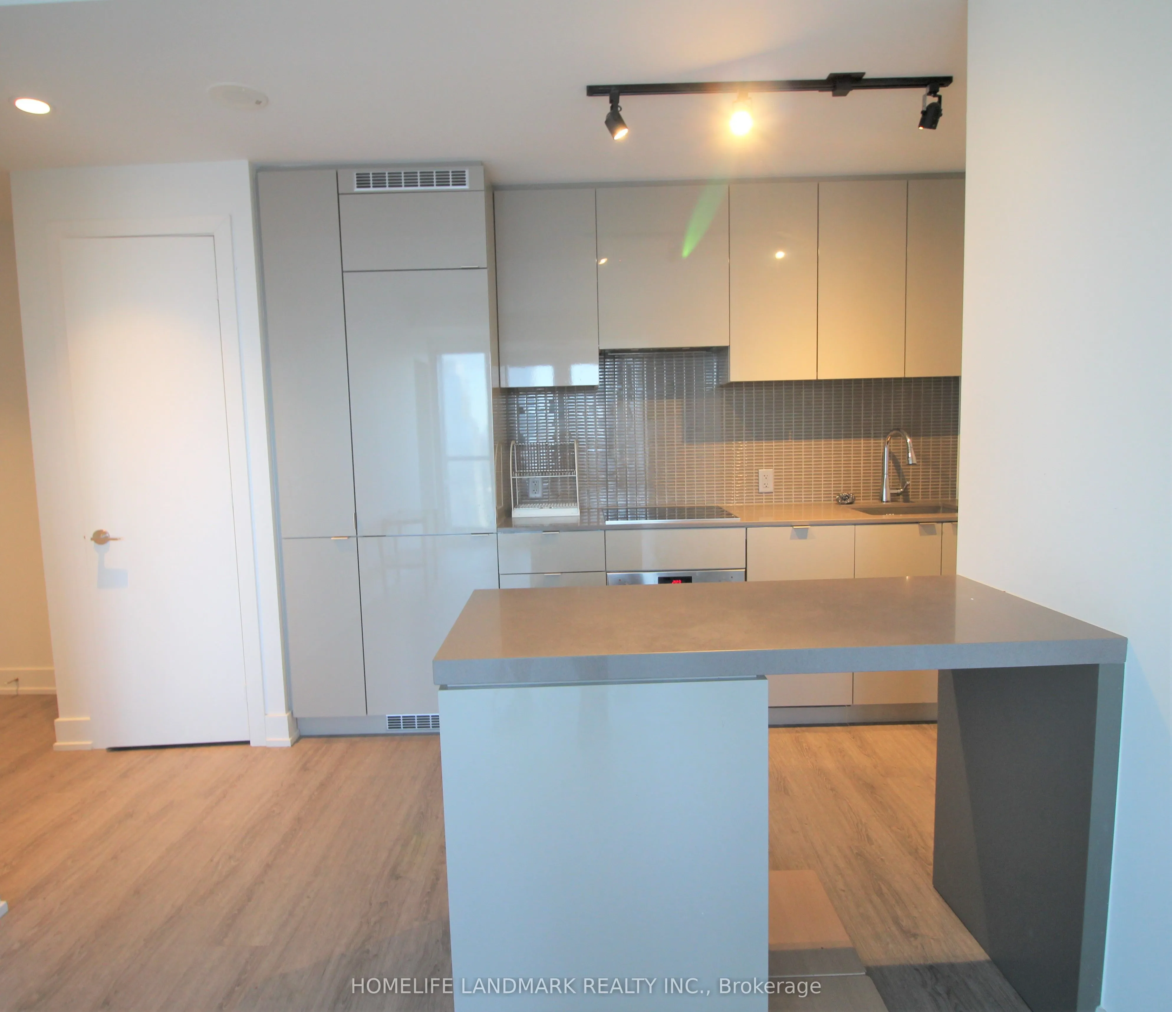 7 Grenville Street, #3803