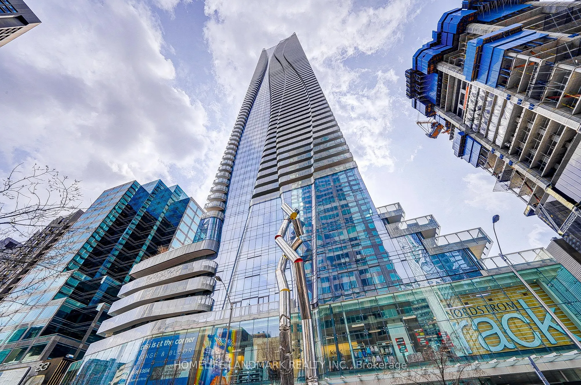 1 Bloor Street E, #6108