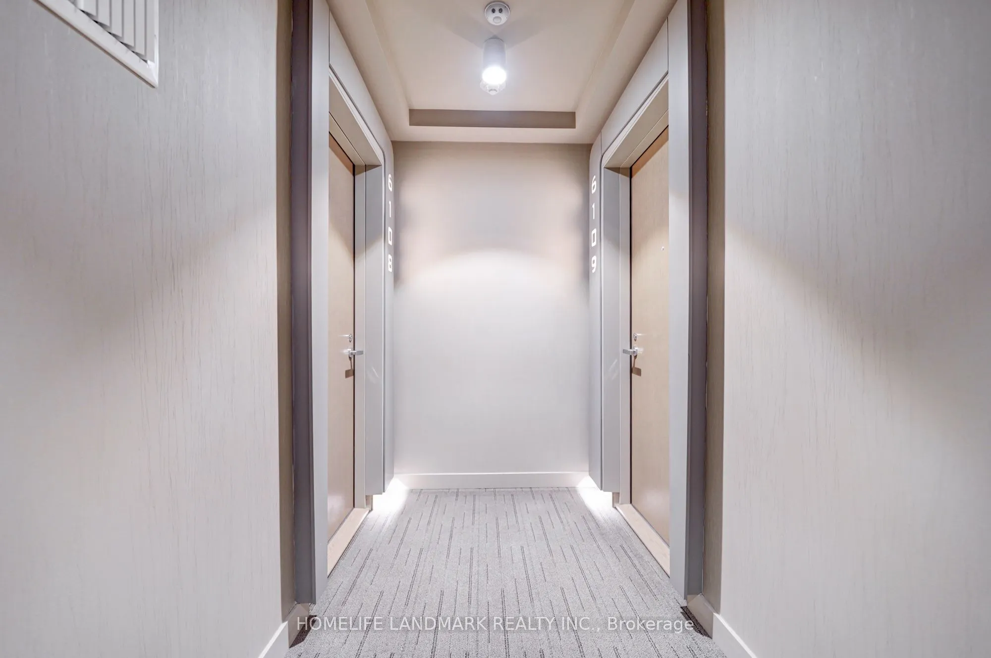 1 Bloor Street E, #6108