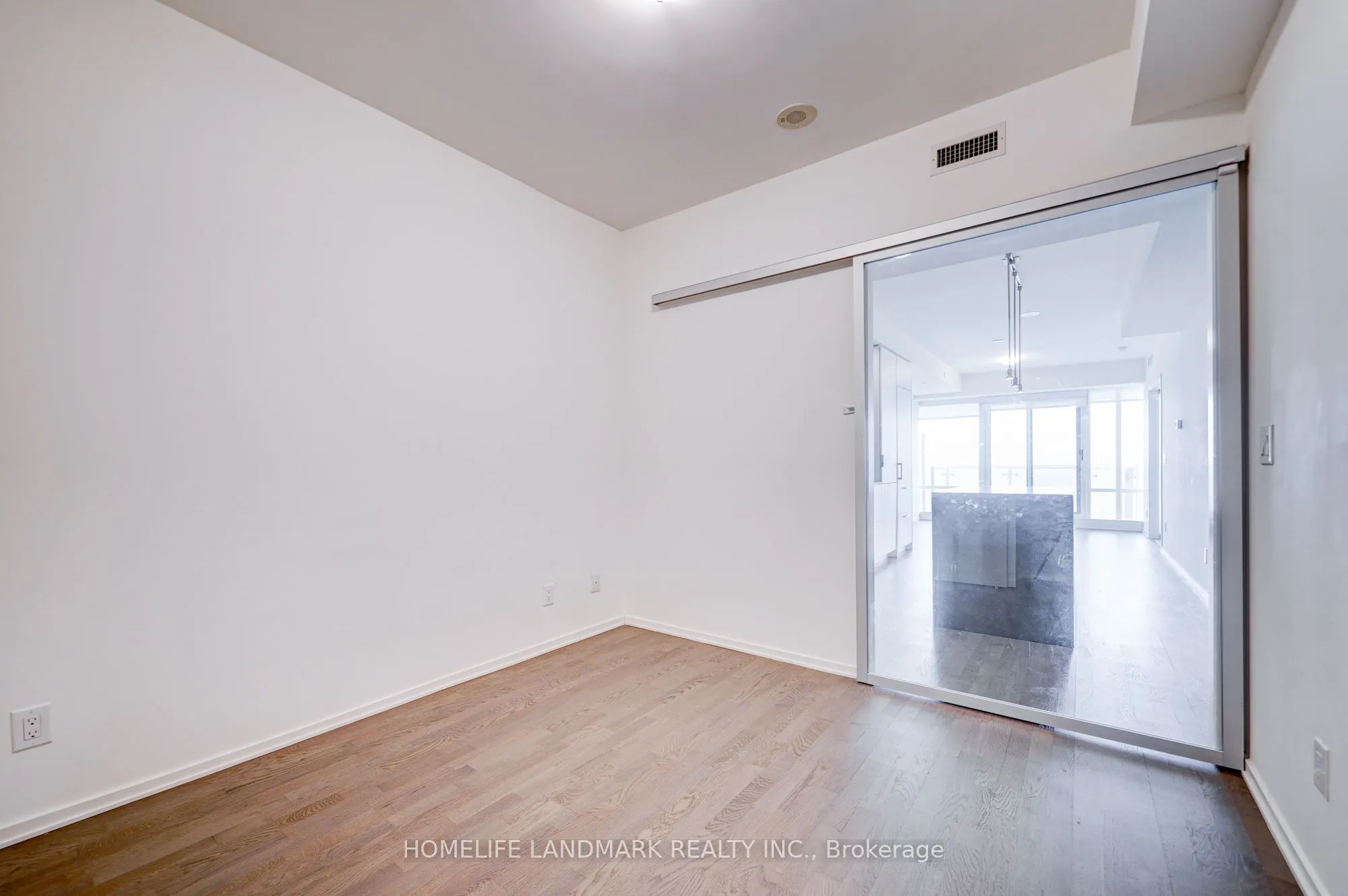 1 Bloor Street E, #6108