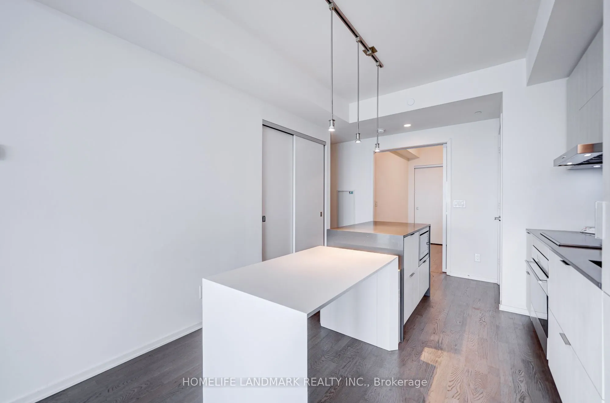 1 Bloor Street E, #6108