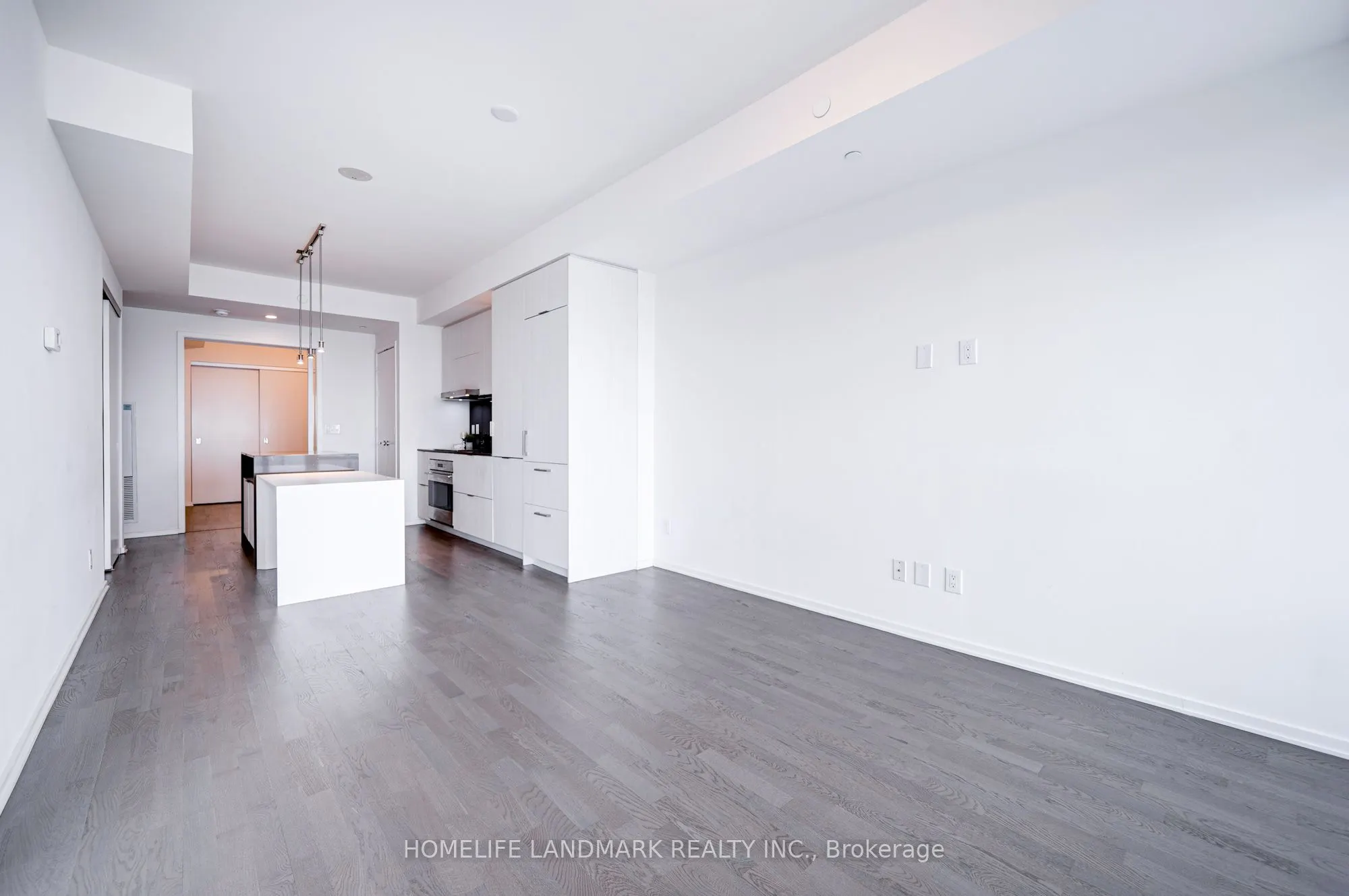 1 Bloor Street E, #6108