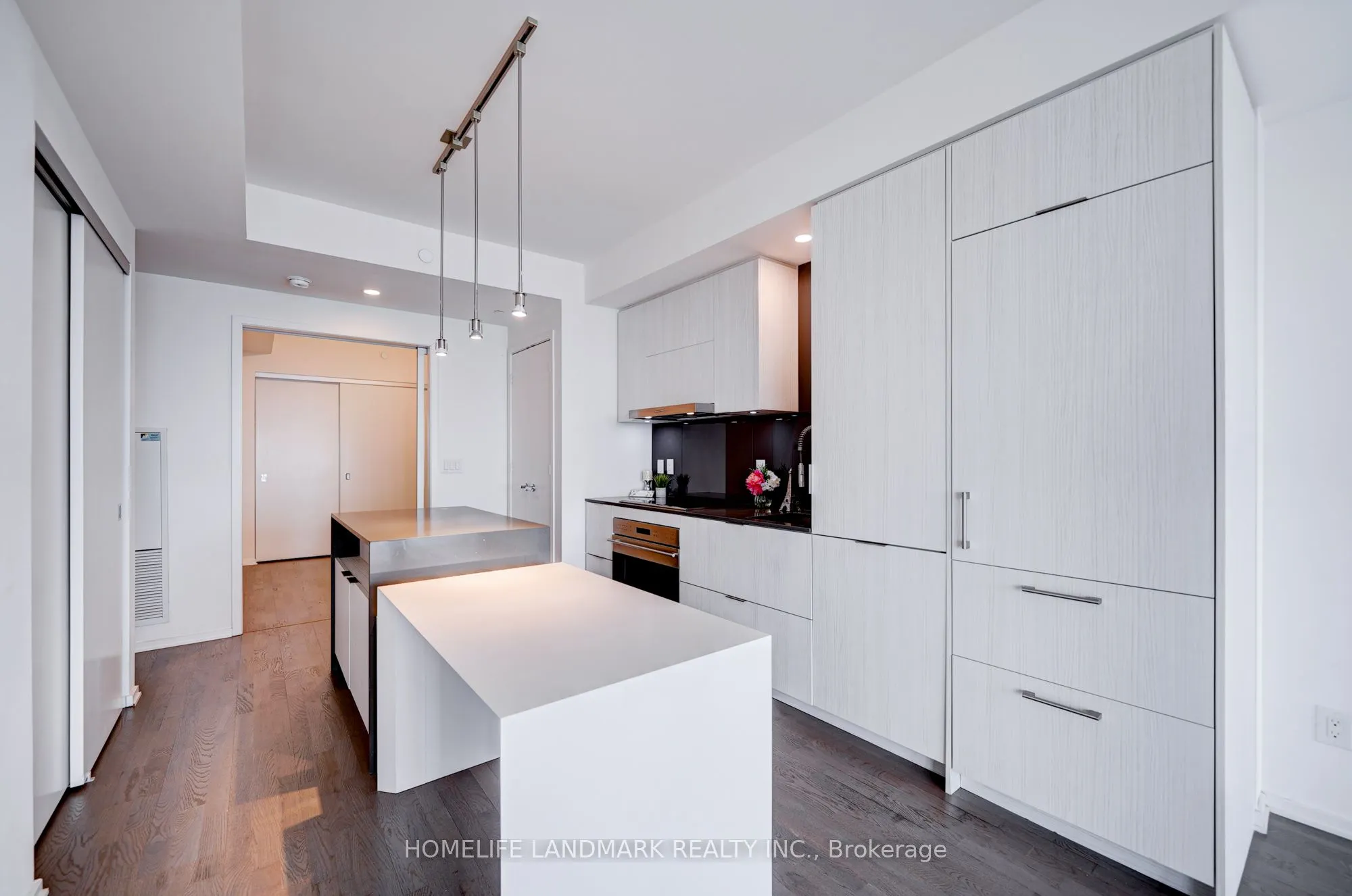 1 Bloor Street E, #6108