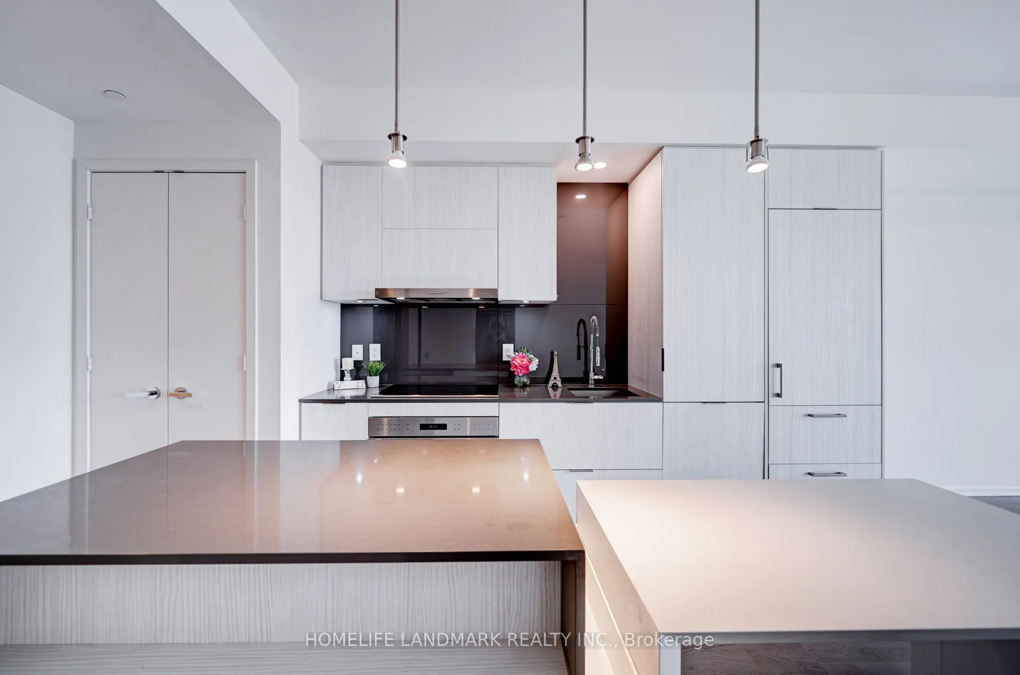 1 Bloor Street E, #6108